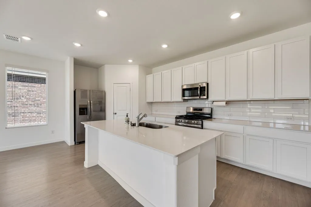 Single Family Residence For Rent in Denton County , 1336 Francesca Drive, Little Elm, Texas 75068, 4 Bedroom, 2 Bathroom, 2 Garage spaces, 2,083 Sqft, built in 2025, mls#21365290, Real Estate Agent in Little Elm, Homes For Rent in Denton county, Homes For Rent in Little Elm, Realtor in Little Elm Texas, Real Estate Brokerage Independent Realty Texas, Luminita Cordes Realtor