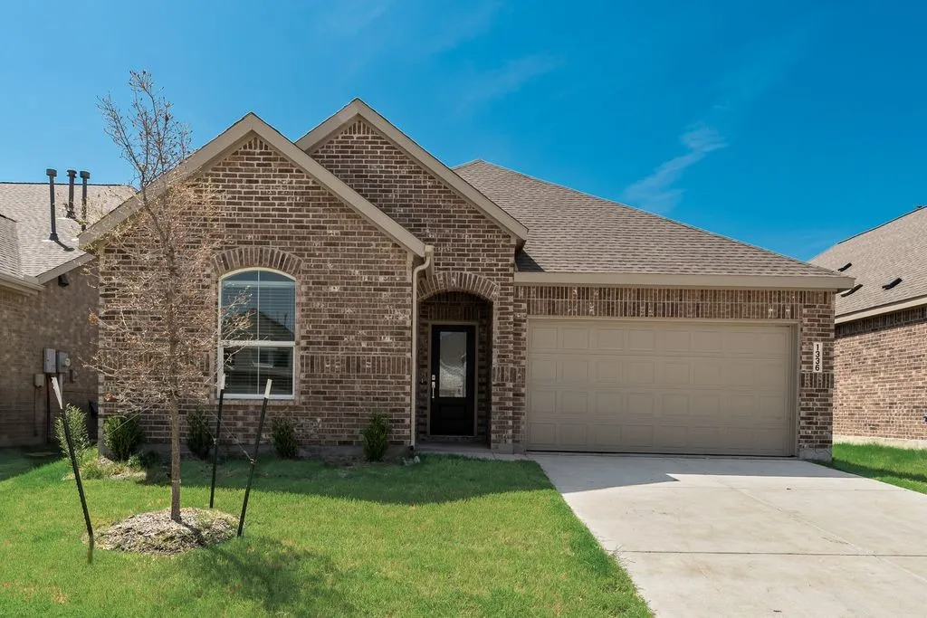 Single Family Residence For Rent in Denton County , 1336 Francesca Drive, Little Elm, Texas 75068, 4 Bedroom, 2 Bathroom, 2 Garage spaces, 2,083 Sqft, built in 2025, mls#21365290, Real Estate Agent in Little Elm, Homes For Rent in Denton county, Homes For Rent in Little Elm, Realtor in Little Elm Texas, Real Estate Brokerage Independent Realty Texas, Luminita Cordes Realtor