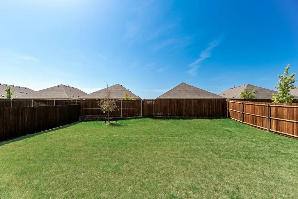 Single Family Residence For Rent in Denton County , 1336 Francesca Drive, Little Elm, Texas 75068, 4 Bedroom, 2 Bathroom, 2 Garage spaces, 2,083 Sqft, built in 2025, mls#21365290, Real Estate Agent in Little Elm, Homes For Rent in Denton county, Homes For Rent in Little Elm, Realtor in Little Elm Texas, Real Estate Brokerage Independent Realty Texas, Luminita Cordes Realtor