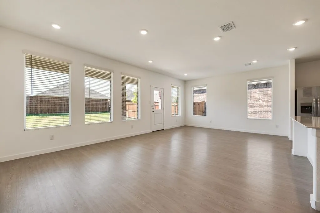 Single Family Residence For Rent in Denton County , 1336 Francesca Drive, Little Elm, Texas 75068, 4 Bedroom, 2 Bathroom, 2 Garage spaces, 2,083 Sqft, built in 2025, mls#21365290, Real Estate Agent in Little Elm, Homes For Rent in Denton county, Homes For Rent in Little Elm, Realtor in Little Elm Texas, Real Estate Brokerage Independent Realty Texas, Luminita Cordes Realtor