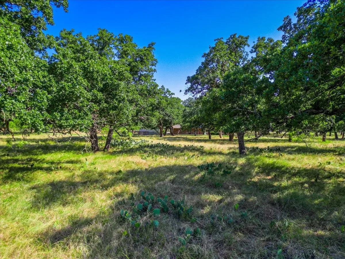Farm For Sale in Palo Pinto County , 2136 Hayes Road, Mineral Wells, Texas 76067, 3 Bedroom, 2 Bathroom, Garage spaces, 1,924 Sqft, built in 1980, mls#21364930, Real Estate Agent in Mineral Wells, Homes For Sale in Palo Pinto county, Homes For Sale in Mineral Wells, Realtor in Mineral Wells Texas, Real Estate Brokerage Independent Realty Texas, Luminita Cordes Realtor