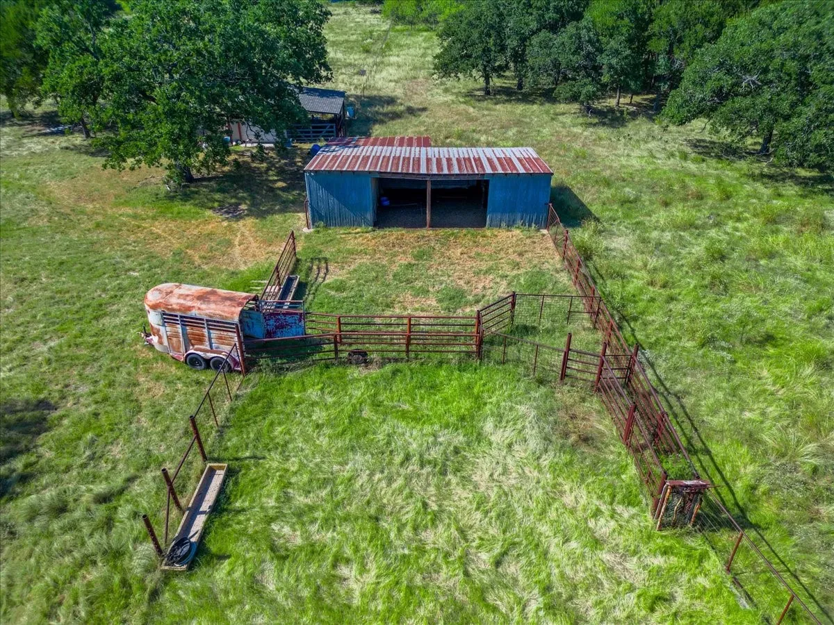 Farm For Sale in Palo Pinto County , 2136 Hayes Road, Mineral Wells, Texas 76067, 3 Bedroom, 2 Bathroom, Garage spaces, 1,924 Sqft, built in 1980, mls#21364930, Real Estate Agent in Mineral Wells, Homes For Sale in Palo Pinto county, Homes For Sale in Mineral Wells, Realtor in Mineral Wells Texas, Real Estate Brokerage Independent Realty Texas, Luminita Cordes Realtor