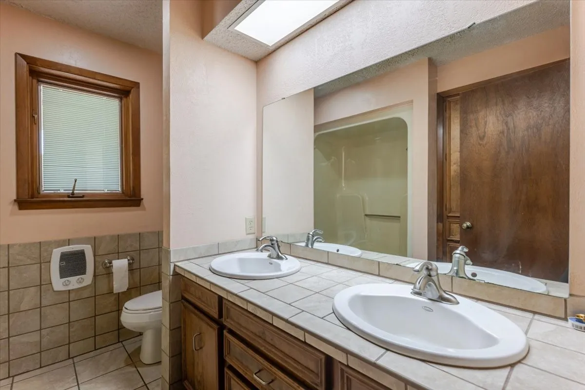 Farm For Sale in Palo Pinto County , 2136 Hayes Road, Mineral Wells, Texas 76067, 3 Bedroom, 2 Bathroom, Garage spaces, 1,924 Sqft, built in 1980, mls#21364930, Real Estate Agent in Mineral Wells, Homes For Sale in Palo Pinto county, Homes For Sale in Mineral Wells, Realtor in Mineral Wells Texas, Real Estate Brokerage Independent Realty Texas, Luminita Cordes Realtor