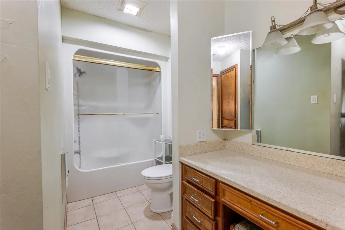 Farm For Sale in Palo Pinto County , 2136 Hayes Road, Mineral Wells, Texas 76067, 3 Bedroom, 2 Bathroom, Garage spaces, 1,924 Sqft, built in 1980, mls#21364930, Real Estate Agent in Mineral Wells, Homes For Sale in Palo Pinto county, Homes For Sale in Mineral Wells, Realtor in Mineral Wells Texas, Real Estate Brokerage Independent Realty Texas, Luminita Cordes Realtor