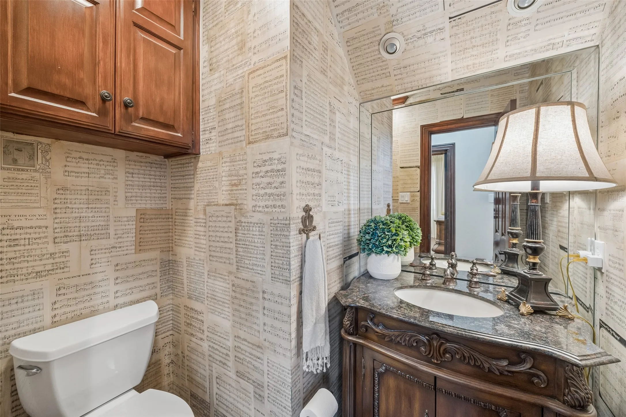 Single Family Residence For Sale in Tarrant County , 7302 Belle Meade Drive, Colleyville, Texas 76034, 4 Bedroom, 4 Bathroom, 3 Garage spaces, 4,413 Sqft, built in 1990, mls#21365227, Real Estate Agent in Colleyville, Homes For Sale in Tarrant county, Homes For Sale in Colleyville, Realtor in Colleyville Texas, Real Estate Brokerage Independent Realty Texas, Luminita Cordes Realtor
