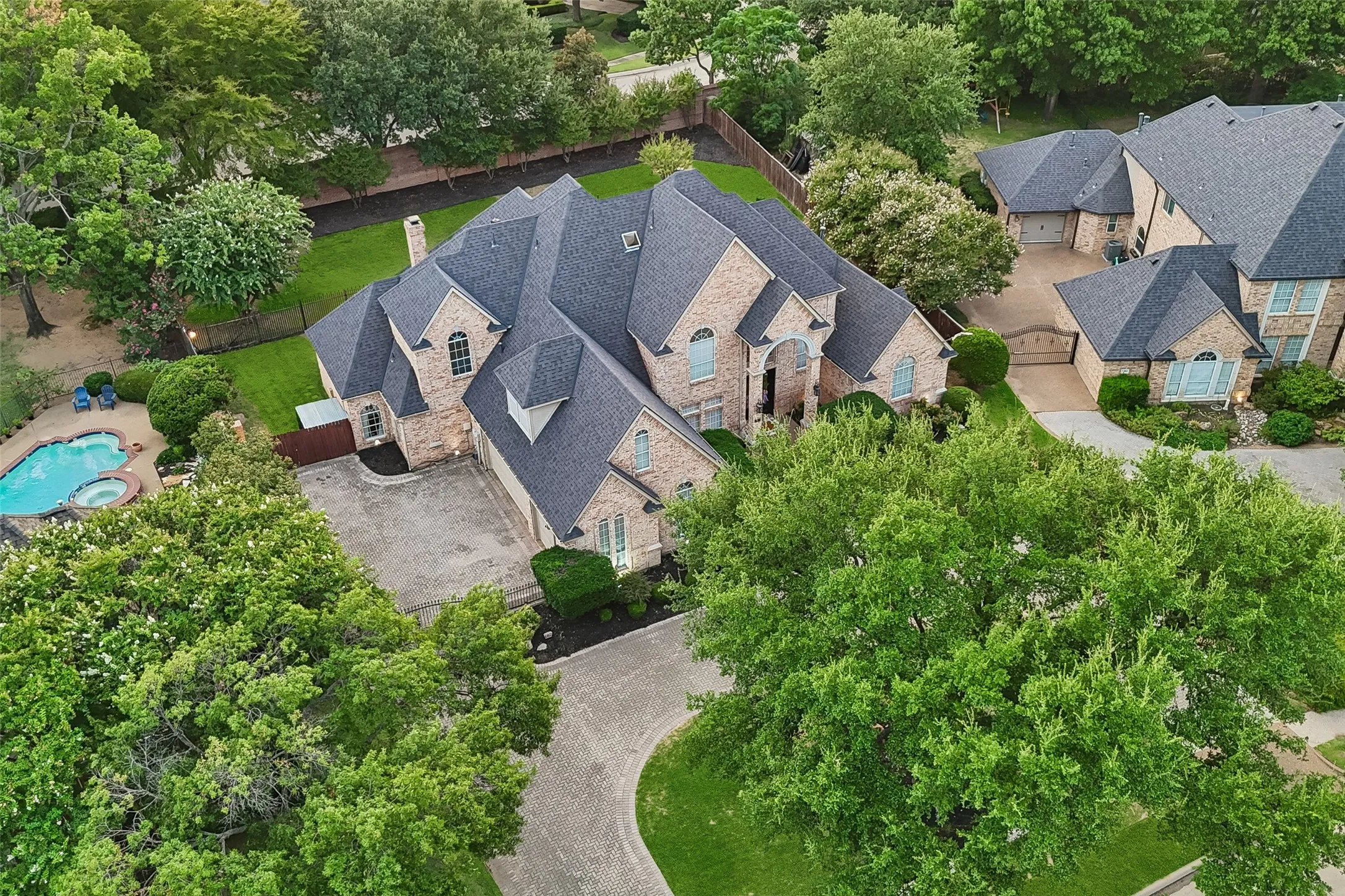 Single Family Residence For Sale in Tarrant County , 7302 Belle Meade Drive, Colleyville, Texas 76034, 4 Bedroom, 4 Bathroom, 3 Garage spaces, 4,413 Sqft, built in 1990, mls#21365227, Real Estate Agent in Colleyville, Homes For Sale in Tarrant county, Homes For Sale in Colleyville, Realtor in Colleyville Texas, Real Estate Brokerage Independent Realty Texas, Luminita Cordes Realtor