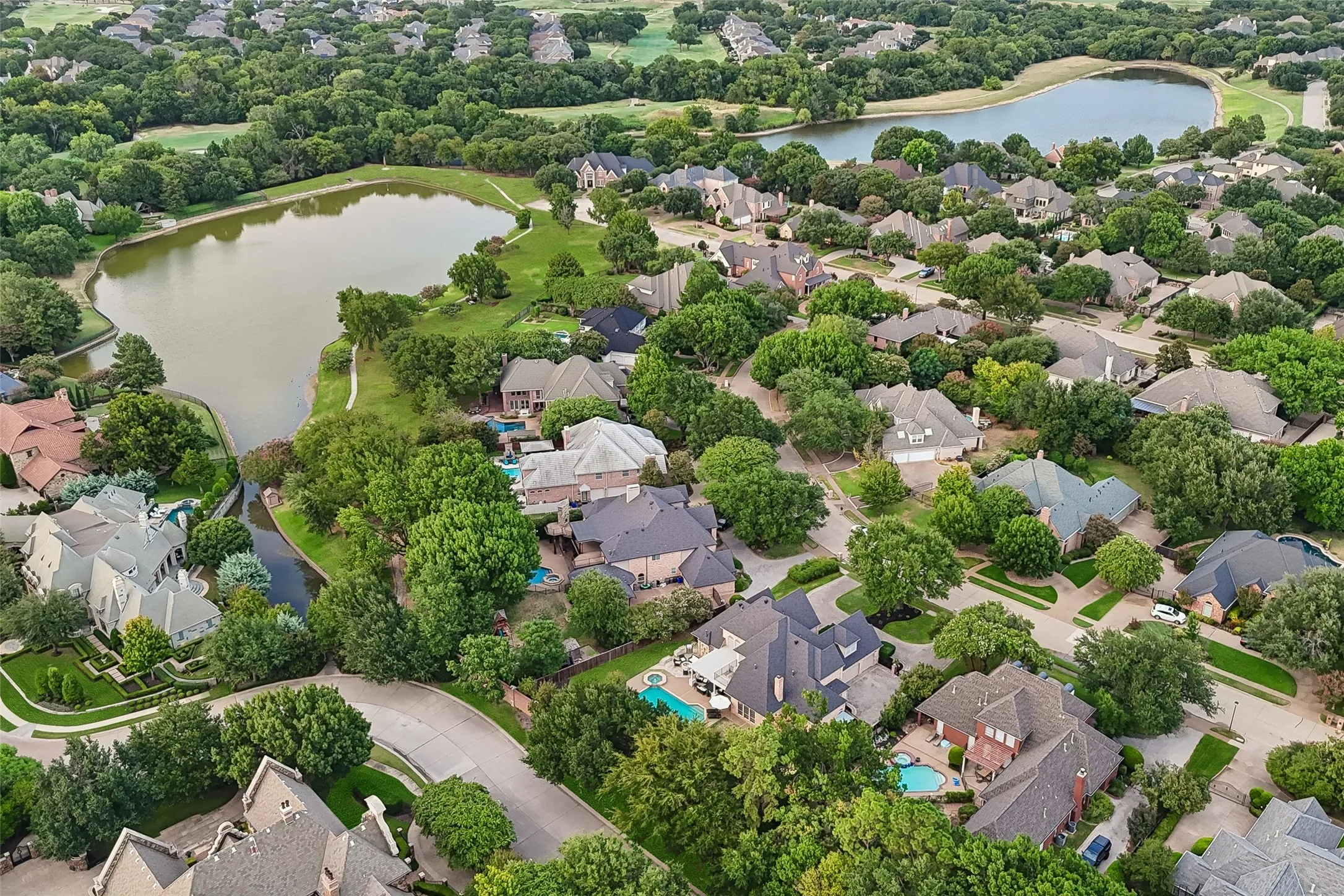 Single Family Residence For Sale in Tarrant County , 7302 Belle Meade Drive, Colleyville, Texas 76034, 4 Bedroom, 4 Bathroom, 3 Garage spaces, 4,413 Sqft, built in 1990, mls#21365227, Real Estate Agent in Colleyville, Homes For Sale in Tarrant county, Homes For Sale in Colleyville, Realtor in Colleyville Texas, Real Estate Brokerage Independent Realty Texas, Luminita Cordes Realtor