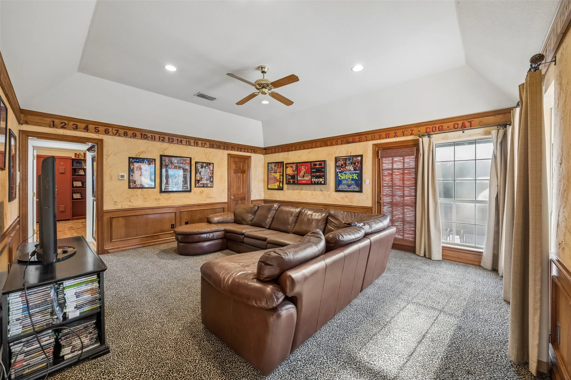 Single Family Residence For Sale in Tarrant County , 7302 Belle Meade Drive, Colleyville, Texas 76034, 4 Bedroom, 4 Bathroom, 3 Garage spaces, 4,413 Sqft, built in 1990, mls#21365227, Real Estate Agent in Colleyville, Homes For Sale in Tarrant county, Homes For Sale in Colleyville, Realtor in Colleyville Texas, Real Estate Brokerage Independent Realty Texas, Luminita Cordes Realtor