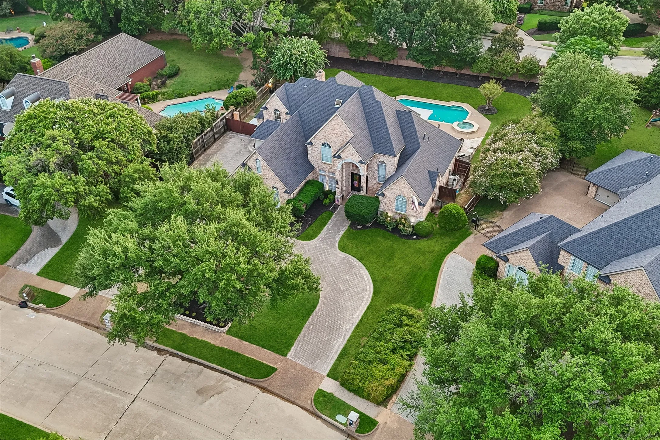 Single Family Residence For Sale in Tarrant County , 7302 Belle Meade Drive, Colleyville, Texas 76034, 4 Bedroom, 4 Bathroom, 3 Garage spaces, 4,413 Sqft, built in 1990, mls#21365227, Real Estate Agent in Colleyville, Homes For Sale in Tarrant county, Homes For Sale in Colleyville, Realtor in Colleyville Texas, Real Estate Brokerage Independent Realty Texas, Luminita Cordes Realtor