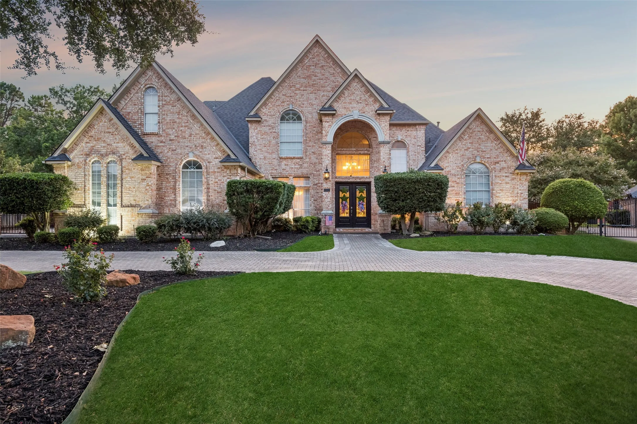 Single Family Residence For Sale in Tarrant County , 7302 Belle Meade Drive, Colleyville, Texas 76034, 4 Bedroom, 4 Bathroom, 3 Garage spaces, 4,413 Sqft, built in 1990, mls#21365227, Real Estate Agent in Colleyville, Homes For Sale in Tarrant county, Homes For Sale in Colleyville, Realtor in Colleyville Texas, Real Estate Brokerage Independent Realty Texas, Luminita Cordes Realtor