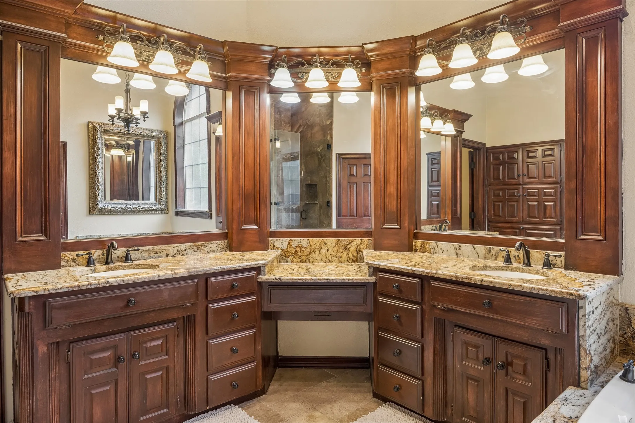 Single Family Residence For Sale in Tarrant County , 7302 Belle Meade Drive, Colleyville, Texas 76034, 4 Bedroom, 4 Bathroom, 3 Garage spaces, 4,413 Sqft, built in 1990, mls#21365227, Real Estate Agent in Colleyville, Homes For Sale in Tarrant county, Homes For Sale in Colleyville, Realtor in Colleyville Texas, Real Estate Brokerage Independent Realty Texas, Luminita Cordes Realtor