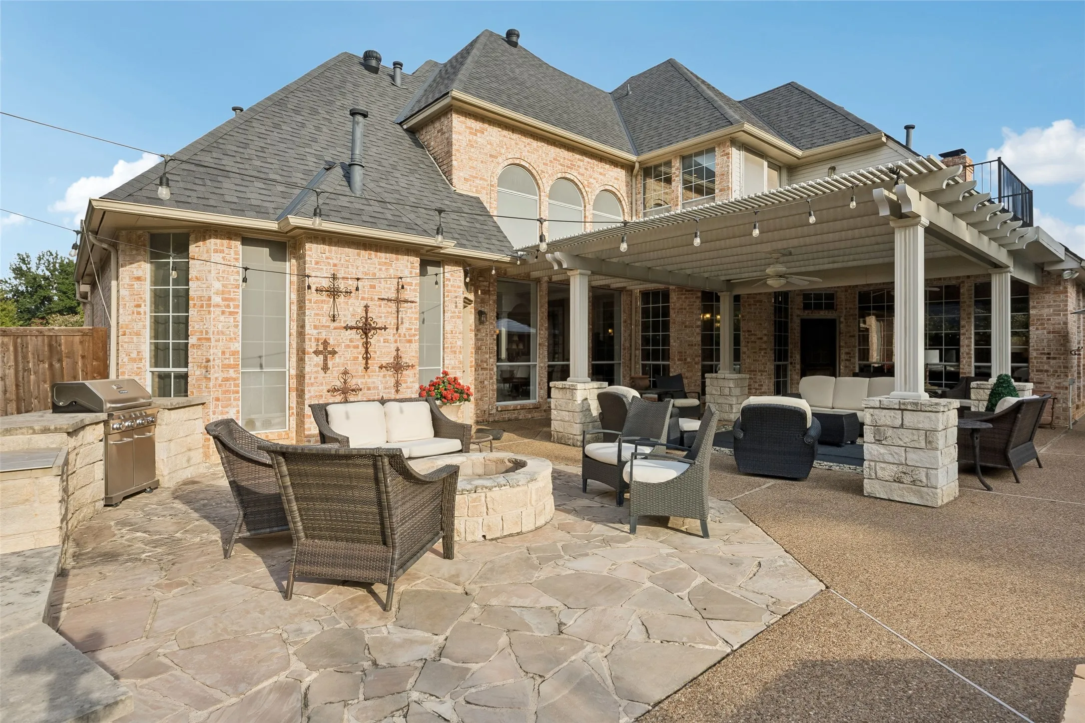 Single Family Residence For Sale in Tarrant County , 7302 Belle Meade Drive, Colleyville, Texas 76034, 4 Bedroom, 4 Bathroom, 3 Garage spaces, 4,413 Sqft, built in 1990, mls#21365227, Real Estate Agent in Colleyville, Homes For Sale in Tarrant county, Homes For Sale in Colleyville, Realtor in Colleyville Texas, Real Estate Brokerage Independent Realty Texas, Luminita Cordes Realtor