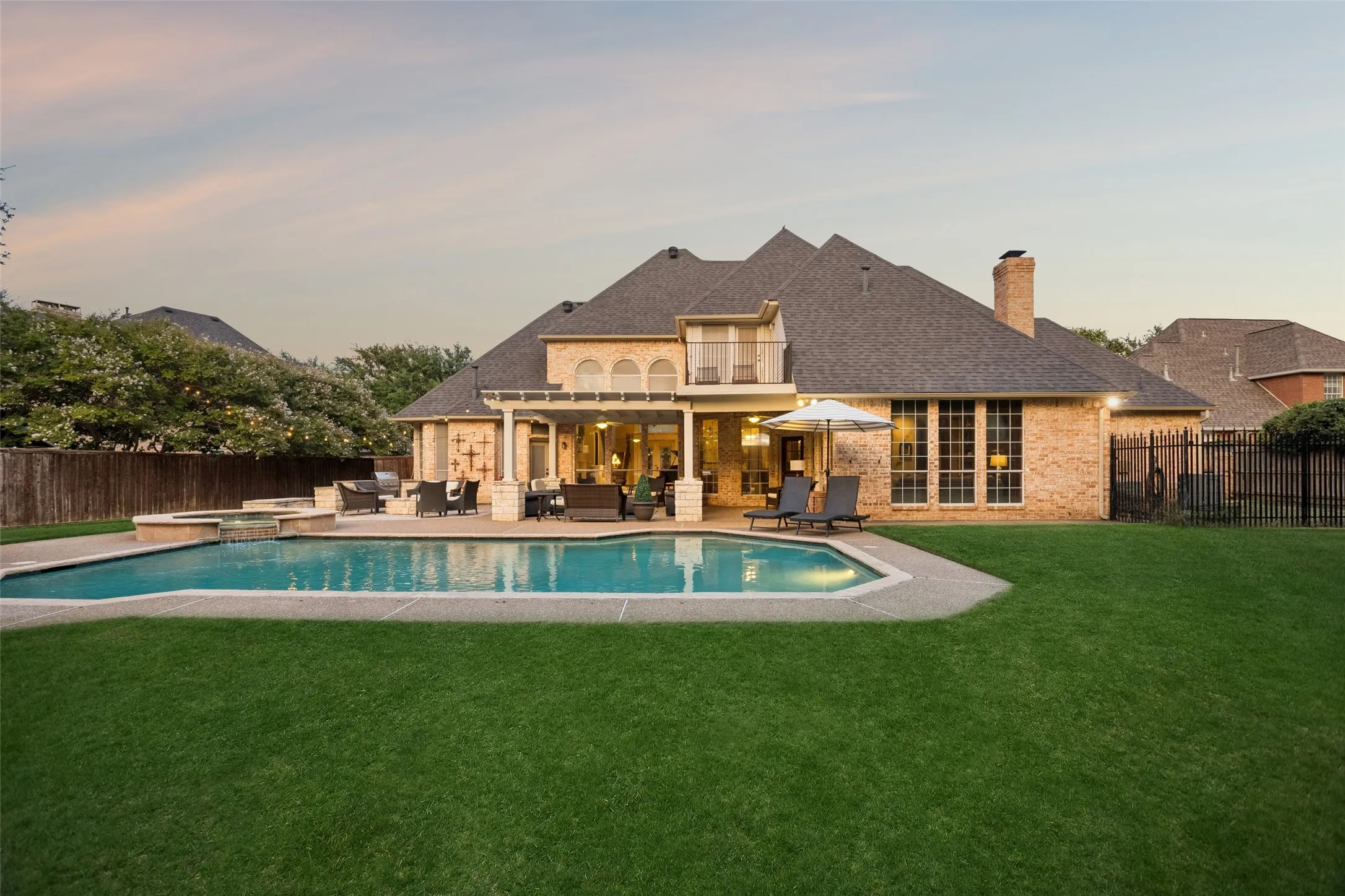 Single Family Residence For Sale in Tarrant County , 7302 Belle Meade Drive, Colleyville, Texas 76034, 4 Bedroom, 4 Bathroom, 3 Garage spaces, 4,413 Sqft, built in 1990, mls#21365227, Real Estate Agent in Colleyville, Homes For Sale in Tarrant county, Homes For Sale in Colleyville, Realtor in Colleyville Texas, Real Estate Brokerage Independent Realty Texas, Luminita Cordes Realtor