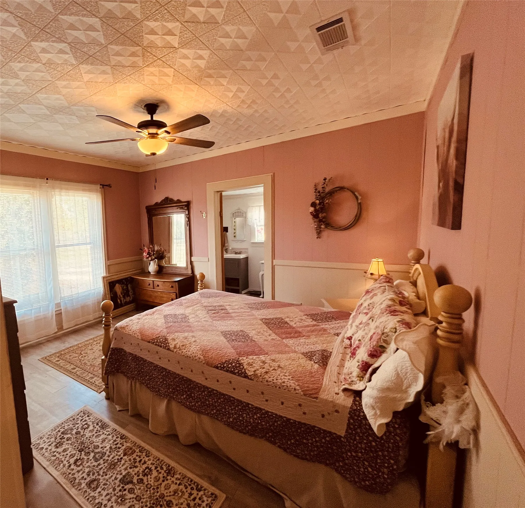 Single Family Residence For Sale in Callahan County , 12613 State Highway 36 E, Cross Plains, Texas 76443, 2 Bedroom, 2 Bathroom, Garage spaces, 1,540 Sqft, built in 1940, mls#21363090, Real Estate Agent in Cross Plains, Homes For Sale in Callahan county, Homes For Sale in Cross Plains, Realtor in Cross Plains Texas, Real Estate Brokerage Independent Realty Texas, Luminita Cordes Realtor