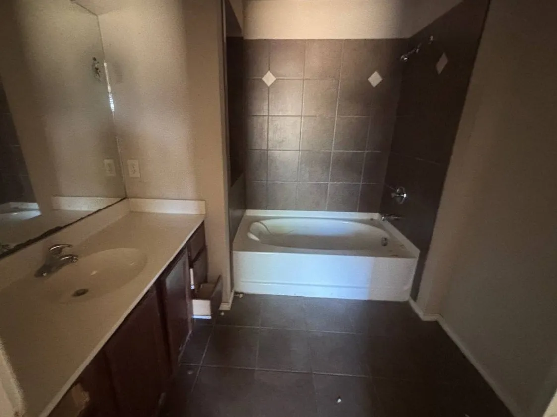 Single Family Residence For Sale in Henderson County , 317 Anchor Lane, Gun Barrel City, Texas 75156, 3 Bedroom, 2 Bathroom, 1 Garage spaces, 1,480 Sqft, built in 2014, mls#21365049, Real Estate Agent in Gun Barrel City, Homes For Sale in Henderson county, Homes For Sale in Gun Barrel City, Realtor in Gun Barrel City Texas, Real Estate Brokerage Independent Realty Texas, Luminita Cordes Realtor