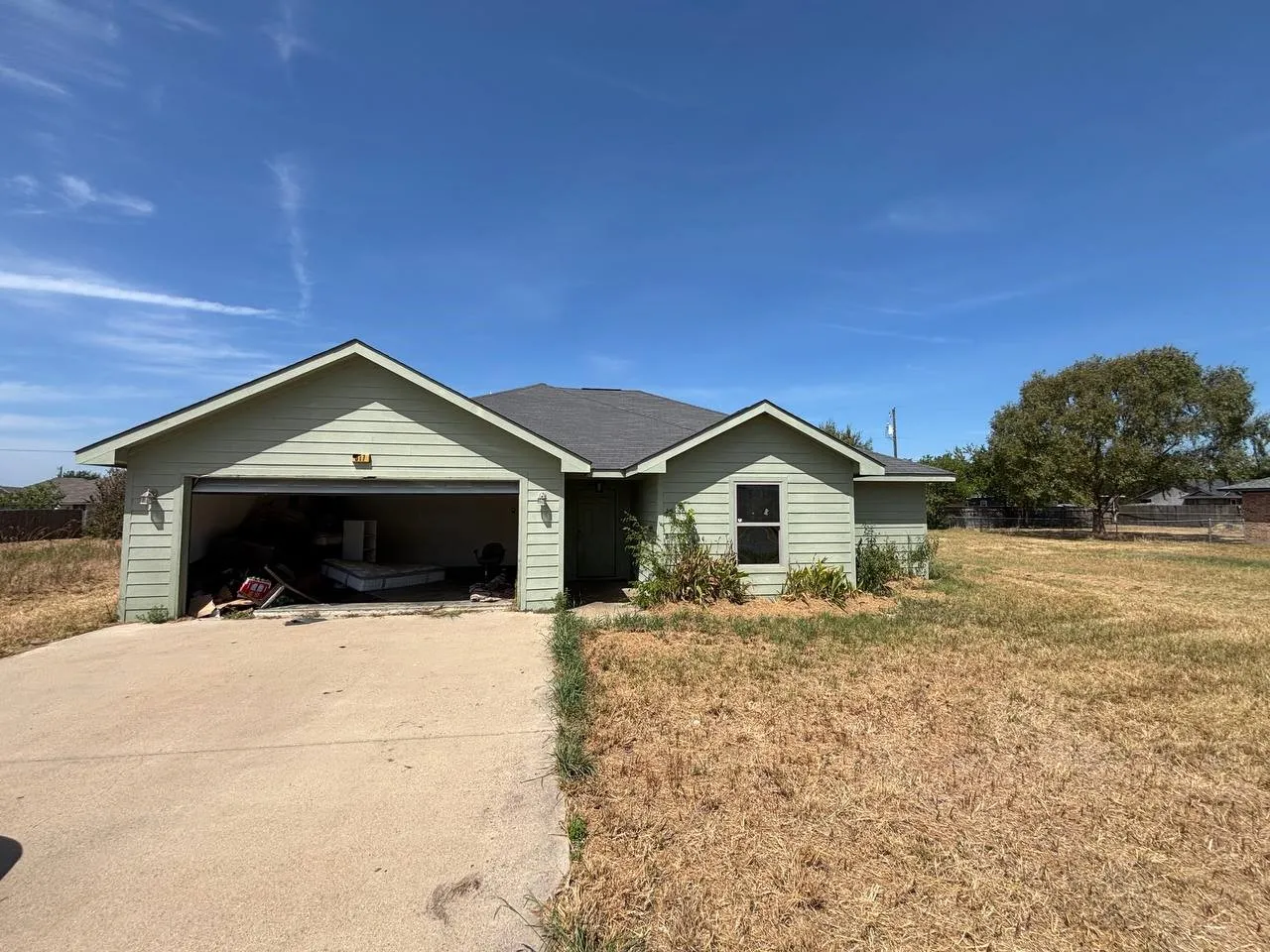 Single Family Residence For Sale in Henderson County , 317 Anchor Lane, Gun Barrel City, Texas 75156, 3 Bedroom, 2 Bathroom, 1 Garage spaces, 1,480 Sqft, built in 2014, mls#21365049, Real Estate Agent in Gun Barrel City, Homes For Sale in Henderson county, Homes For Sale in Gun Barrel City, Realtor in Gun Barrel City Texas, Real Estate Brokerage Independent Realty Texas, Luminita Cordes Realtor