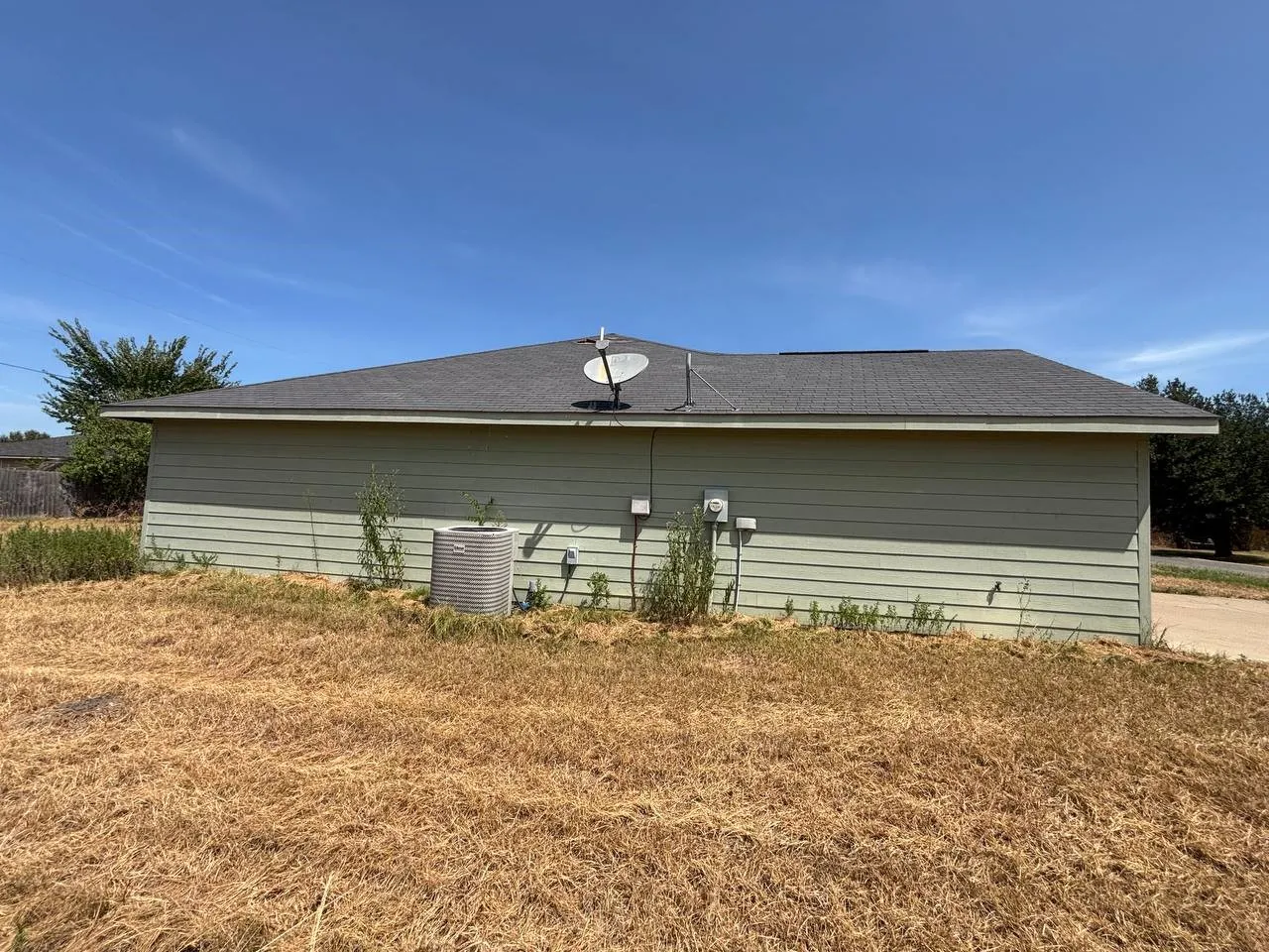 Single Family Residence For Sale in Henderson County , 317 Anchor Lane, Gun Barrel City, Texas 75156, 3 Bedroom, 2 Bathroom, 1 Garage spaces, 1,480 Sqft, built in 2014, mls#21365049, Real Estate Agent in Gun Barrel City, Homes For Sale in Henderson county, Homes For Sale in Gun Barrel City, Realtor in Gun Barrel City Texas, Real Estate Brokerage Independent Realty Texas, Luminita Cordes Realtor