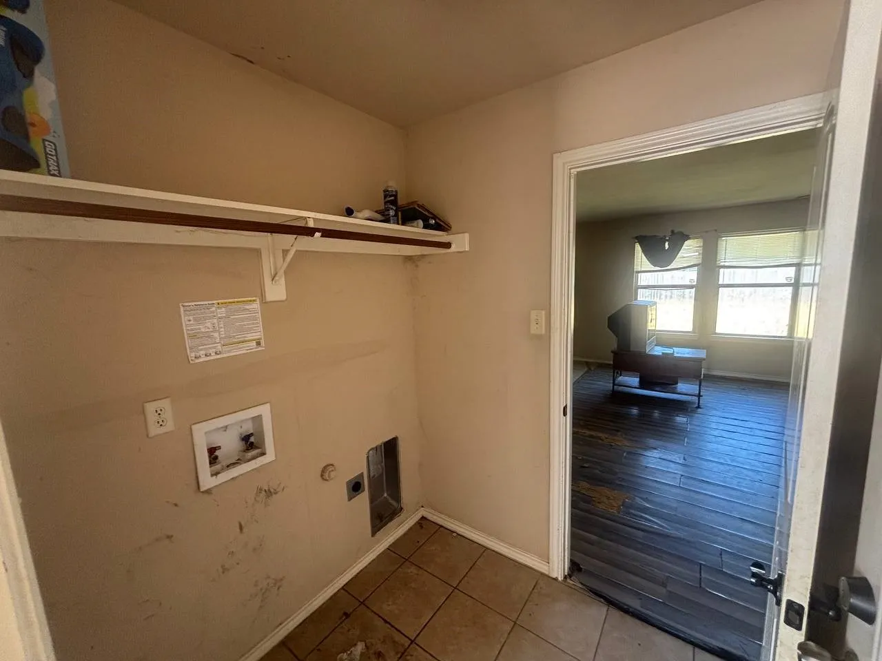 Single Family Residence For Sale in Henderson County , 317 Anchor Lane, Gun Barrel City, Texas 75156, 3 Bedroom, 2 Bathroom, 1 Garage spaces, 1,480 Sqft, built in 2014, mls#21365049, Real Estate Agent in Gun Barrel City, Homes For Sale in Henderson county, Homes For Sale in Gun Barrel City, Realtor in Gun Barrel City Texas, Real Estate Brokerage Independent Realty Texas, Luminita Cordes Realtor