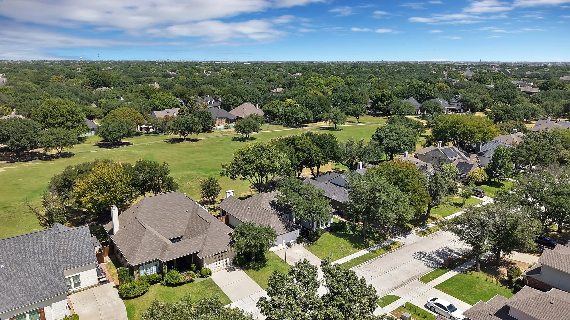 Single Family Residence For Sale in Collin County , 10912 Promise Land Drive, Frisco, Texas 75035, 3 Bedroom, 3 Bathroom, 2 Garage spaces, 2,130 Sqft, built in 1988, mls#21362739, Real Estate Agent in Frisco, Homes For Sale in Collin county, Homes For Sale in Frisco, Realtor in Frisco Texas, Real Estate Brokerage Independent Realty Texas, Luminita Cordes Realtor