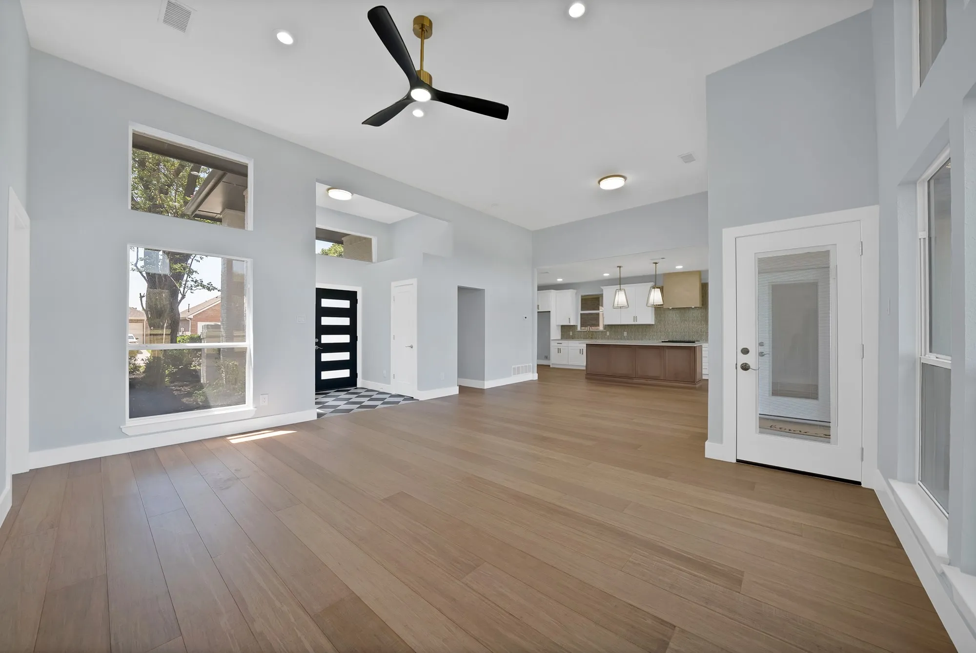 Single Family Residence For Sale in Collin County , 10912 Promise Land Drive, Frisco, Texas 75035, 3 Bedroom, 3 Bathroom, 2 Garage spaces, 2,130 Sqft, built in 1988, mls#21362739, Real Estate Agent in Frisco, Homes For Sale in Collin county, Homes For Sale in Frisco, Realtor in Frisco Texas, Real Estate Brokerage Independent Realty Texas, Luminita Cordes Realtor