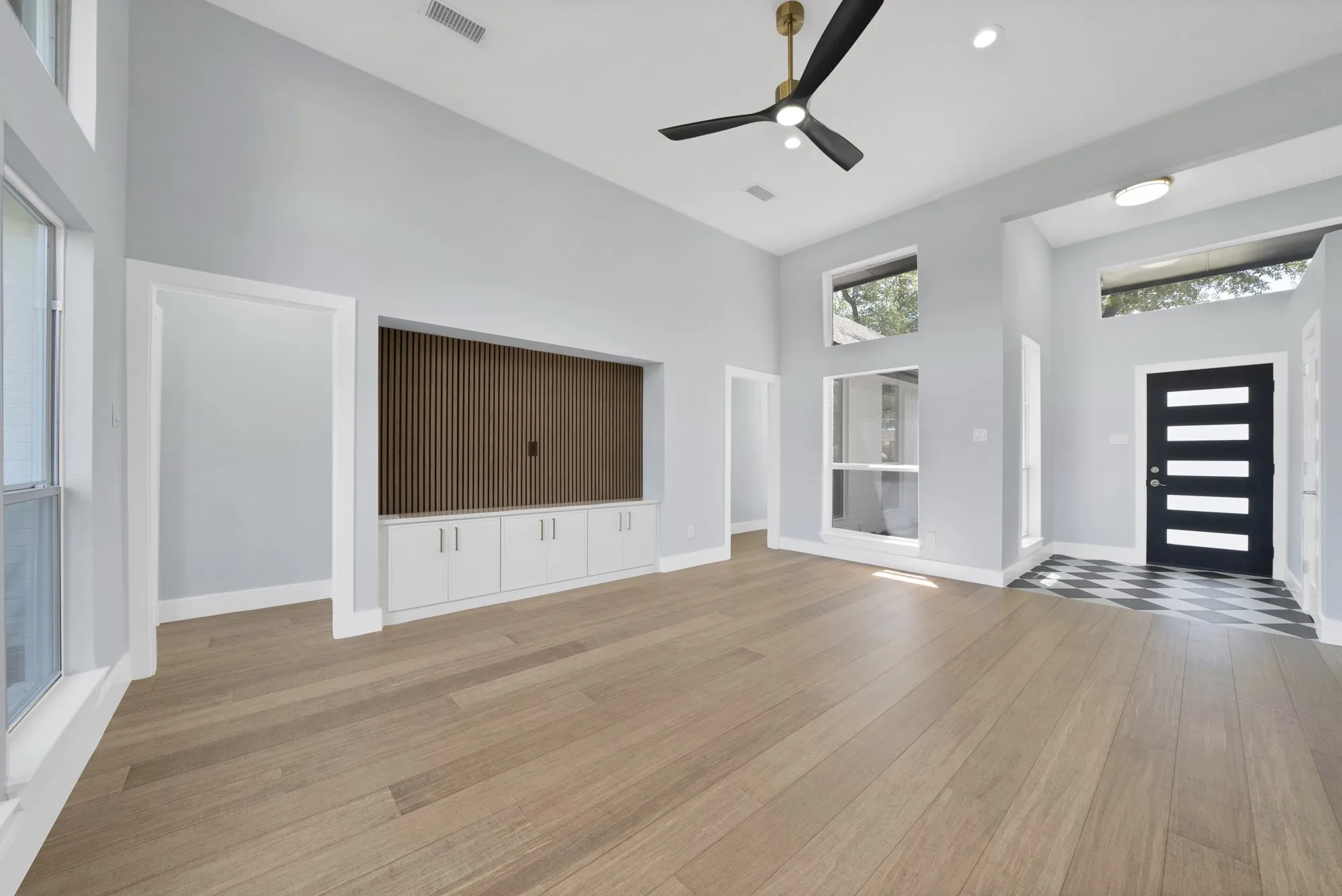 Single Family Residence For Sale in Collin County , 10912 Promise Land Drive, Frisco, Texas 75035, 3 Bedroom, 3 Bathroom, 2 Garage spaces, 2,130 Sqft, built in 1988, mls#21362739, Real Estate Agent in Frisco, Homes For Sale in Collin county, Homes For Sale in Frisco, Realtor in Frisco Texas, Real Estate Brokerage Independent Realty Texas, Luminita Cordes Realtor