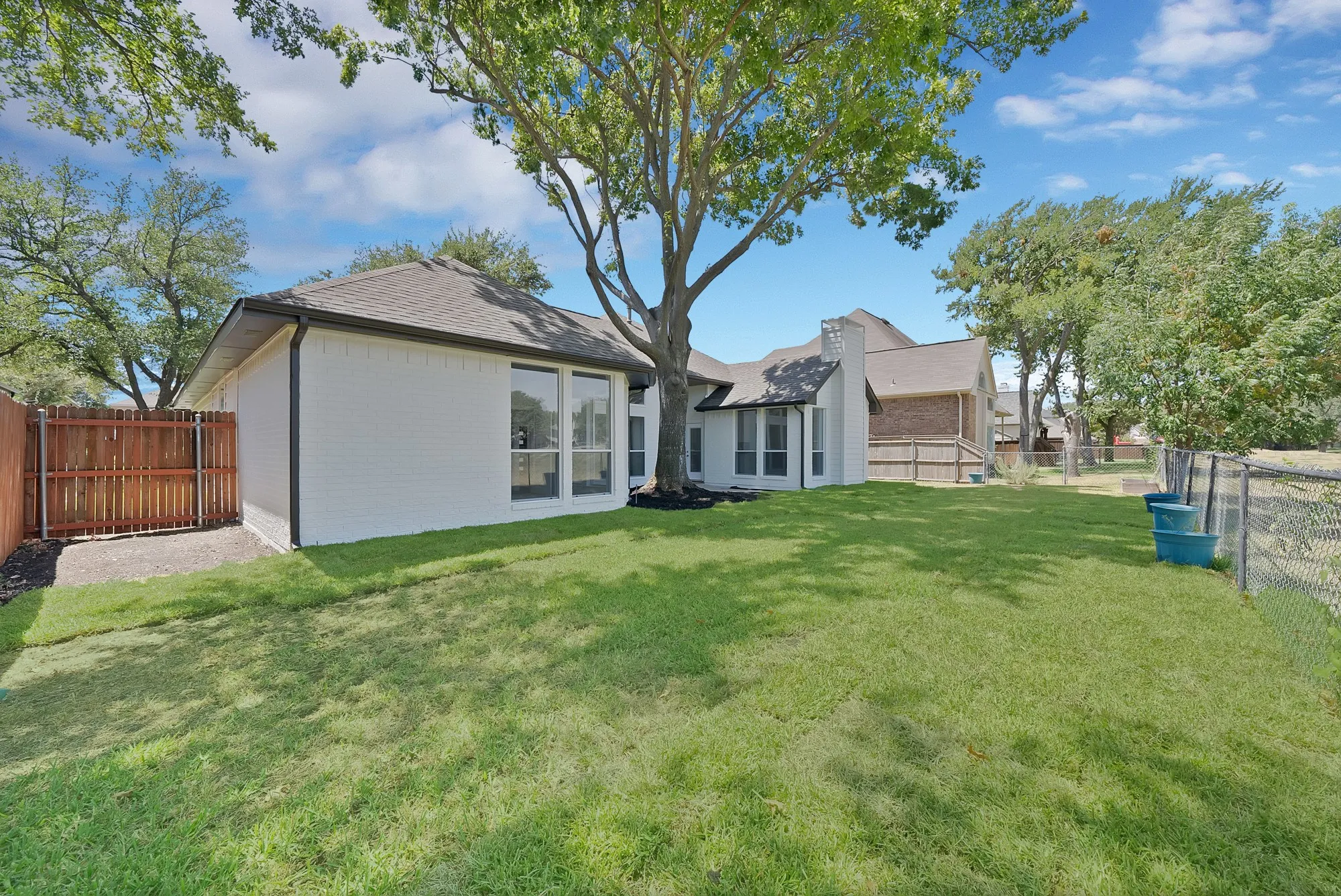 Single Family Residence For Sale in Collin County , 10912 Promise Land Drive, Frisco, Texas 75035, 3 Bedroom, 3 Bathroom, 2 Garage spaces, 2,130 Sqft, built in 1988, mls#21362739, Real Estate Agent in Frisco, Homes For Sale in Collin county, Homes For Sale in Frisco, Realtor in Frisco Texas, Real Estate Brokerage Independent Realty Texas, Luminita Cordes Realtor