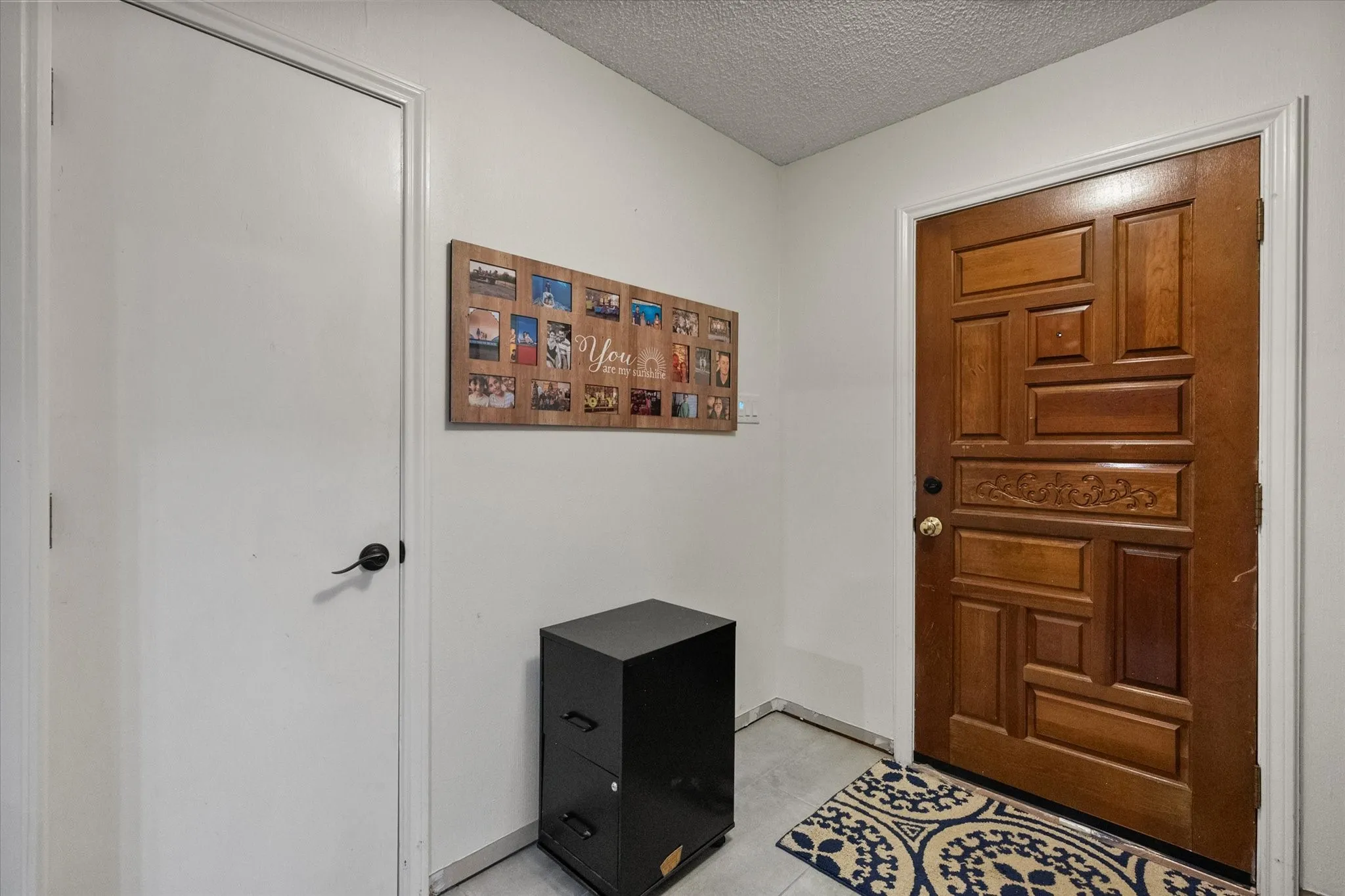 Single Family Residence For Sale in Tarrant County , 6110 Amicable Drive, Arlington, Texas 76016, 3 Bedroom, 2 Bathroom, 2 Garage spaces, 2,107 Sqft, built in 1978, mls#21363583, Real Estate Agent in Arlington, Homes For Sale in Tarrant county, Homes For Sale in Arlington, Realtor in Arlington Texas, Real Estate Brokerage Independent Realty Texas, Luminita Cordes Realtor
