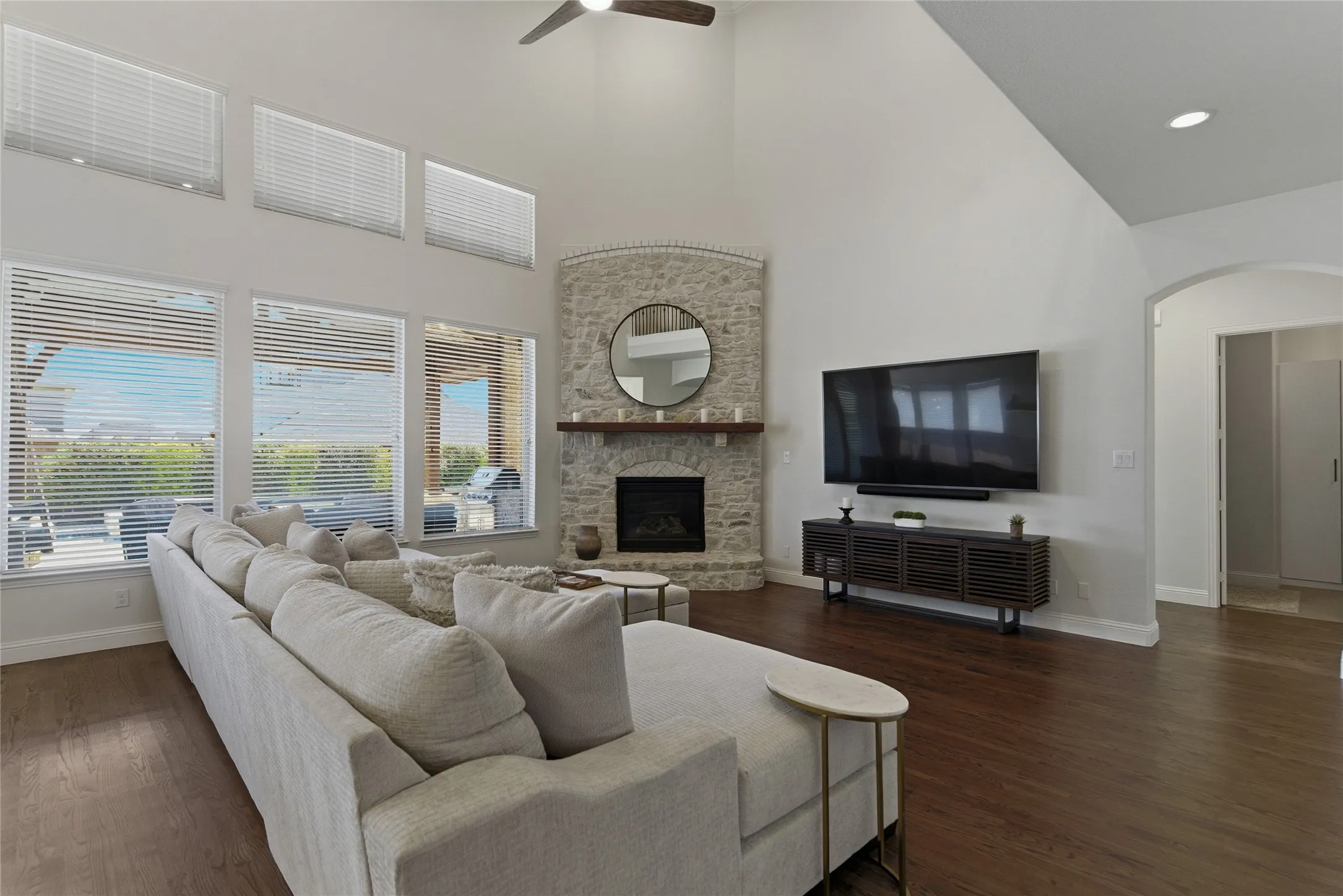 Single Family Residence For Rent in Collin County , 2801 Seabiscuit Road, Celina, Texas 75009, 5 Bedroom, 7 Bathroom, 3 Garage spaces, 4,847 Sqft, built in 2016, mls#21365158, Real Estate Agent in Celina, Homes For Rent in Collin county, Homes For Rent in Celina, Realtor in Celina Texas, Real Estate Brokerage Independent Realty Texas, Luminita Cordes Realtor