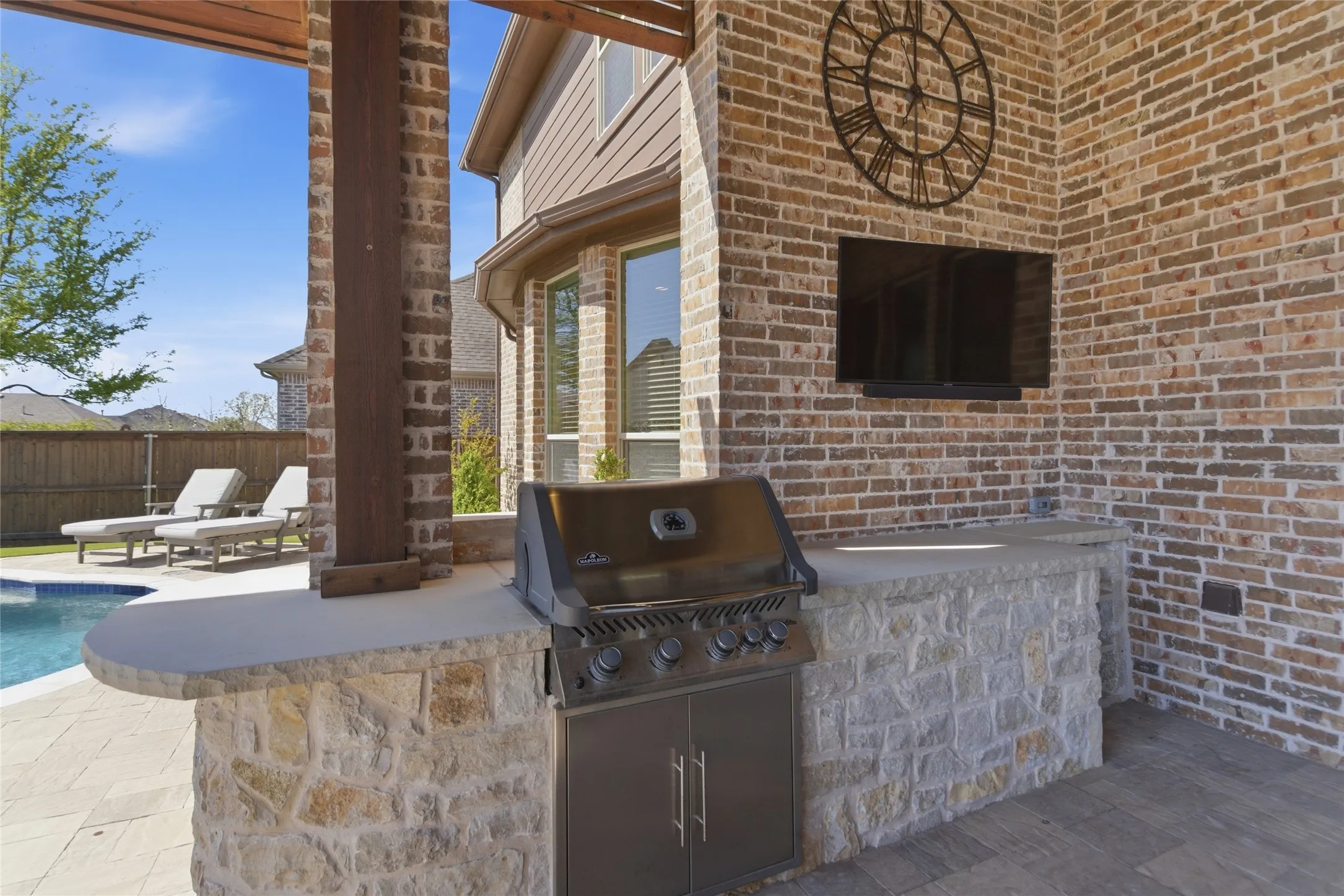Built in outdoor grill