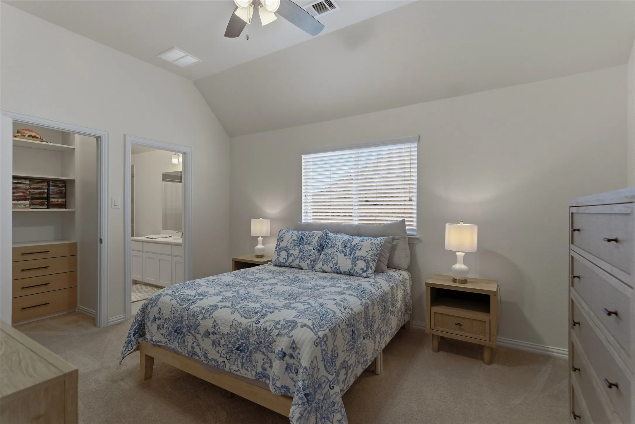 Single Family Residence For Rent in Collin County , 2801 Seabiscuit Road, Celina, Texas 75009, 5 Bedroom, 7 Bathroom, 3 Garage spaces, 4,847 Sqft, built in 2016, mls#21365158, Real Estate Agent in Celina, Homes For Rent in Collin county, Homes For Rent in Celina, Realtor in Celina Texas, Real Estate Brokerage Independent Realty Texas, Luminita Cordes Realtor