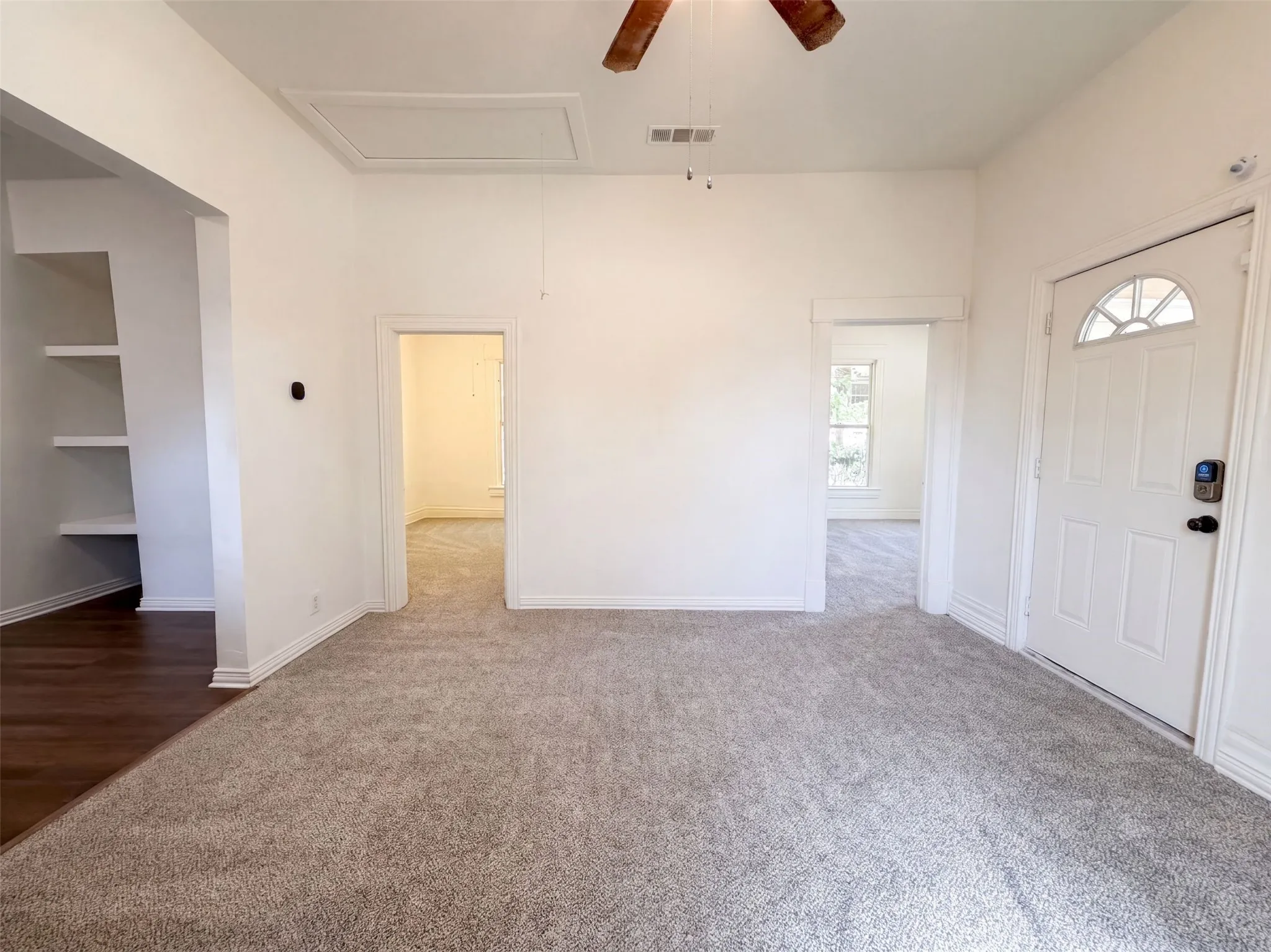 Single Family Residence For Sale in Tarrant County , 1216 Bessie Street, Fort Worth, Texas 76104, 3 Bedroom, 2 Bathroom, Garage spaces, 1,000 Sqft, built in 1912, mls#21365337, Real Estate Agent in Fort Worth, Homes For Sale in Tarrant county, Homes For Sale in Fort Worth, Realtor in Fort Worth Texas, Real Estate Brokerage Independent Realty Texas, Luminita Cordes Realtor