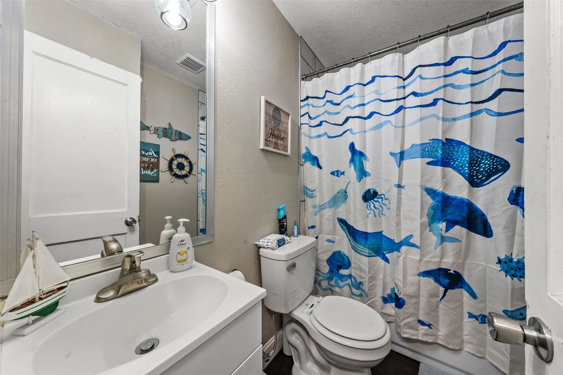 Single Family Residence For Sale in Mc Lennan County , 4010 Windsor Avenue, Waco, Texas 76708, 3 Bedroom, 2 Bathroom, Garage spaces, 1,553 Sqft, built in 1949, mls#21365328, Real Estate Agent in Waco, Homes For Sale in Mc Lennan county, Homes For Sale in Waco, Realtor in Waco Texas, Real Estate Brokerage Independent Realty Texas, Luminita Cordes Realtor