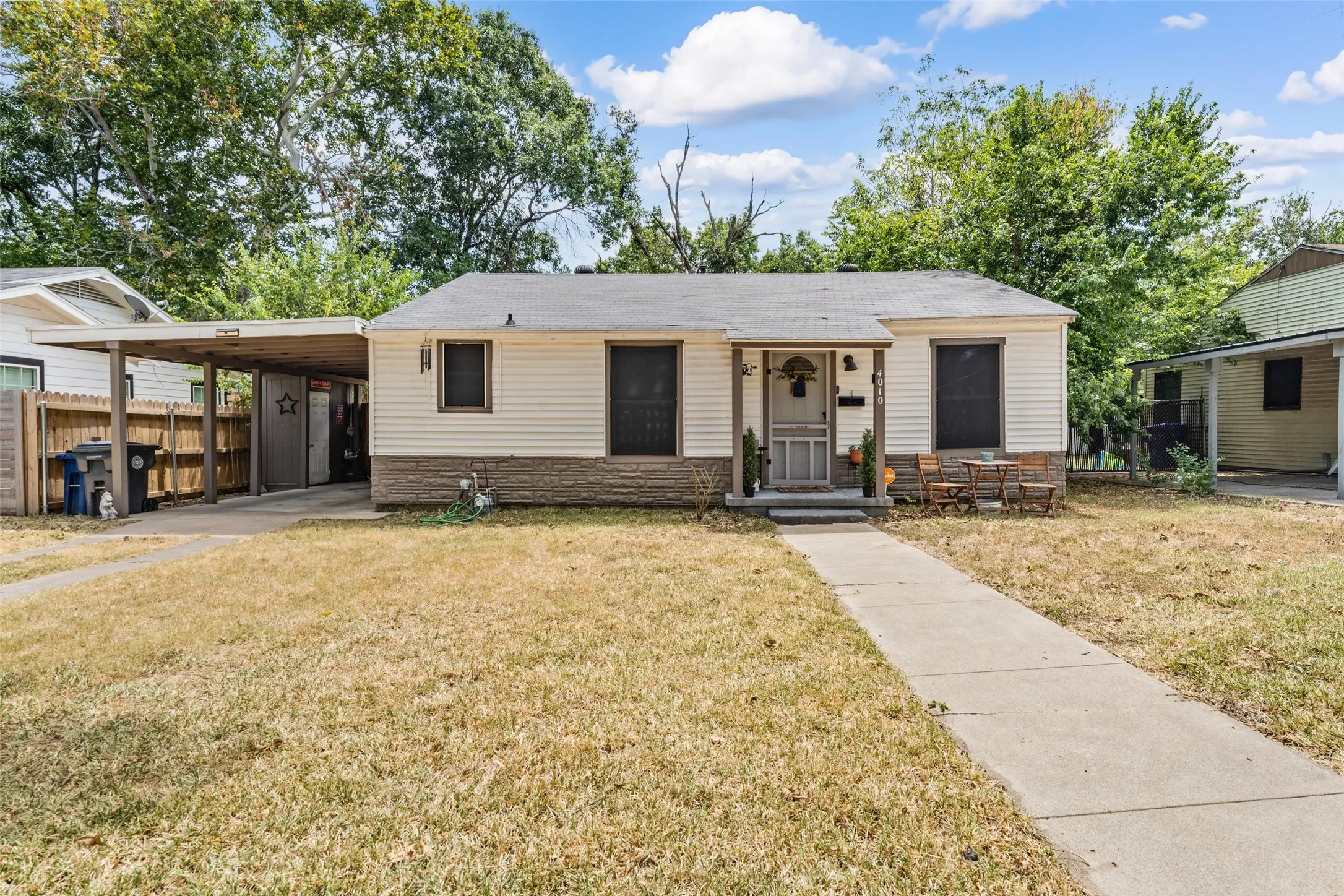 Single Family Residence For Sale in Mc Lennan County , 4010 Windsor Avenue, Waco, Texas 76708, 3 Bedroom, 2 Bathroom, Garage spaces, 1,553 Sqft, built in 1949, mls#21365328, Real Estate Agent in Waco, Homes For Sale in Mc Lennan county, Homes For Sale in Waco, Realtor in Waco Texas, Real Estate Brokerage Independent Realty Texas, Luminita Cordes Realtor