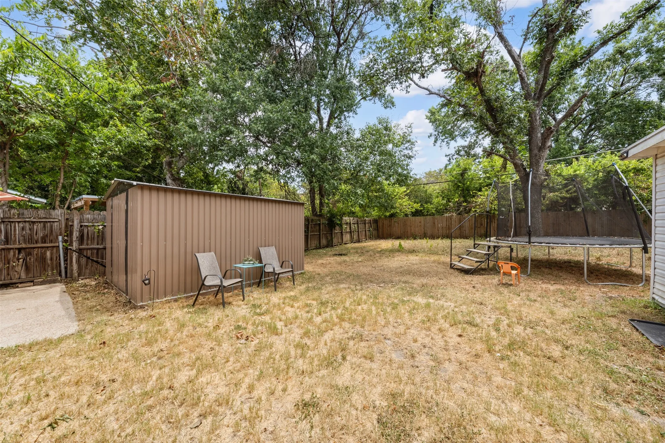 Single Family Residence For Sale in Mc Lennan County , 4010 Windsor Avenue, Waco, Texas 76708, 3 Bedroom, 2 Bathroom, Garage spaces, 1,553 Sqft, built in 1949, mls#21365328, Real Estate Agent in Waco, Homes For Sale in Mc Lennan county, Homes For Sale in Waco, Realtor in Waco Texas, Real Estate Brokerage Independent Realty Texas, Luminita Cordes Realtor