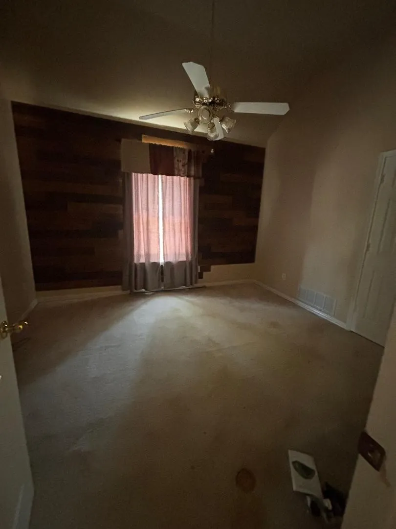 Secondary bedroom