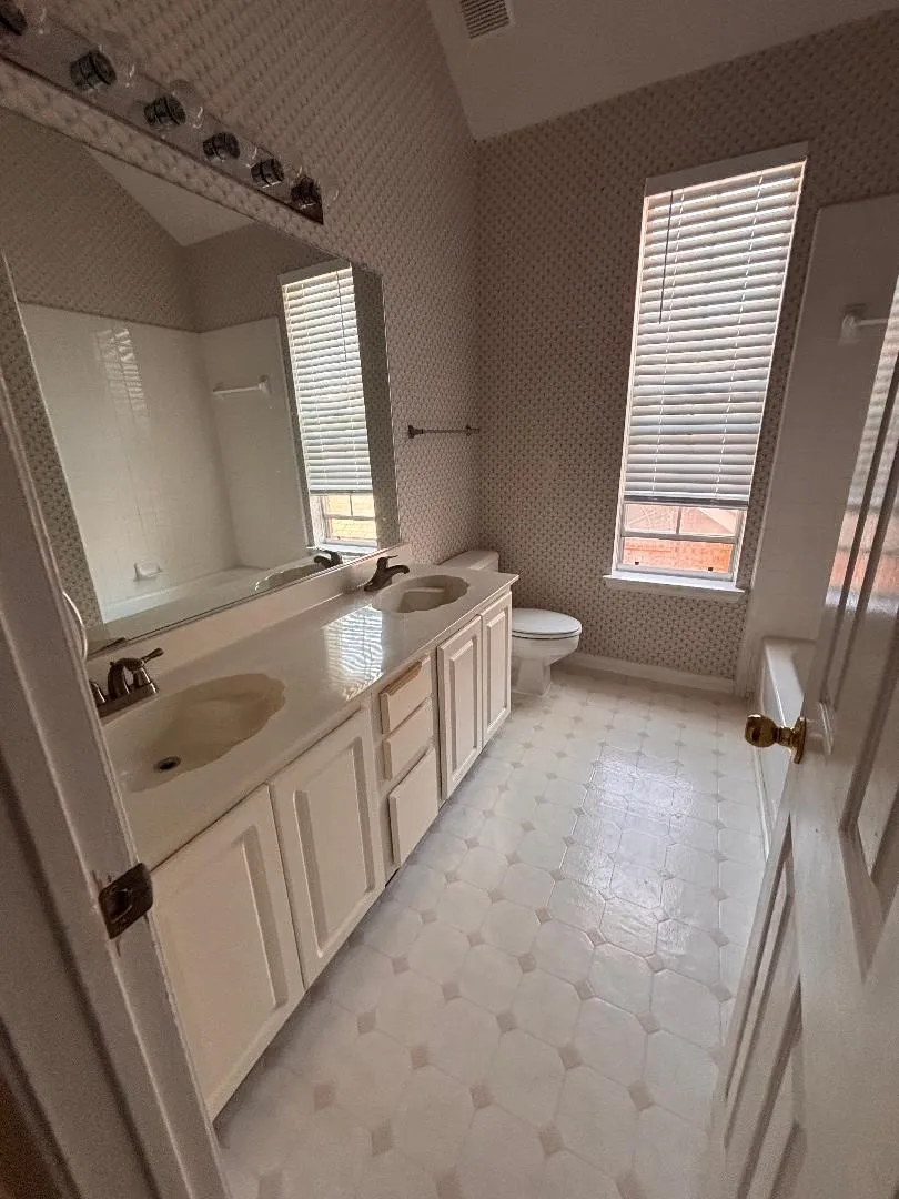 Secondary bathroom