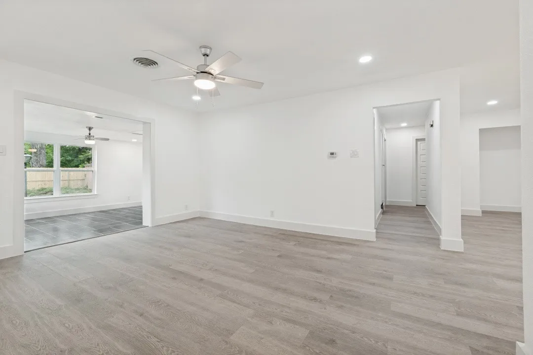 Single Family Residence For Sale in Dallas County , 5718 Trio Lane, Dallas, Texas 75241, 4 Bedroom, 3 Bathroom, 1 Garage spaces, 2,141 Sqft, built in 1961, mls#21365043, Real Estate Agent in Dallas, Homes For Sale in Dallas county, Homes For Sale in Dallas, Realtor in Dallas Texas, Real Estate Brokerage Independent Realty Texas, Luminita Cordes Realtor