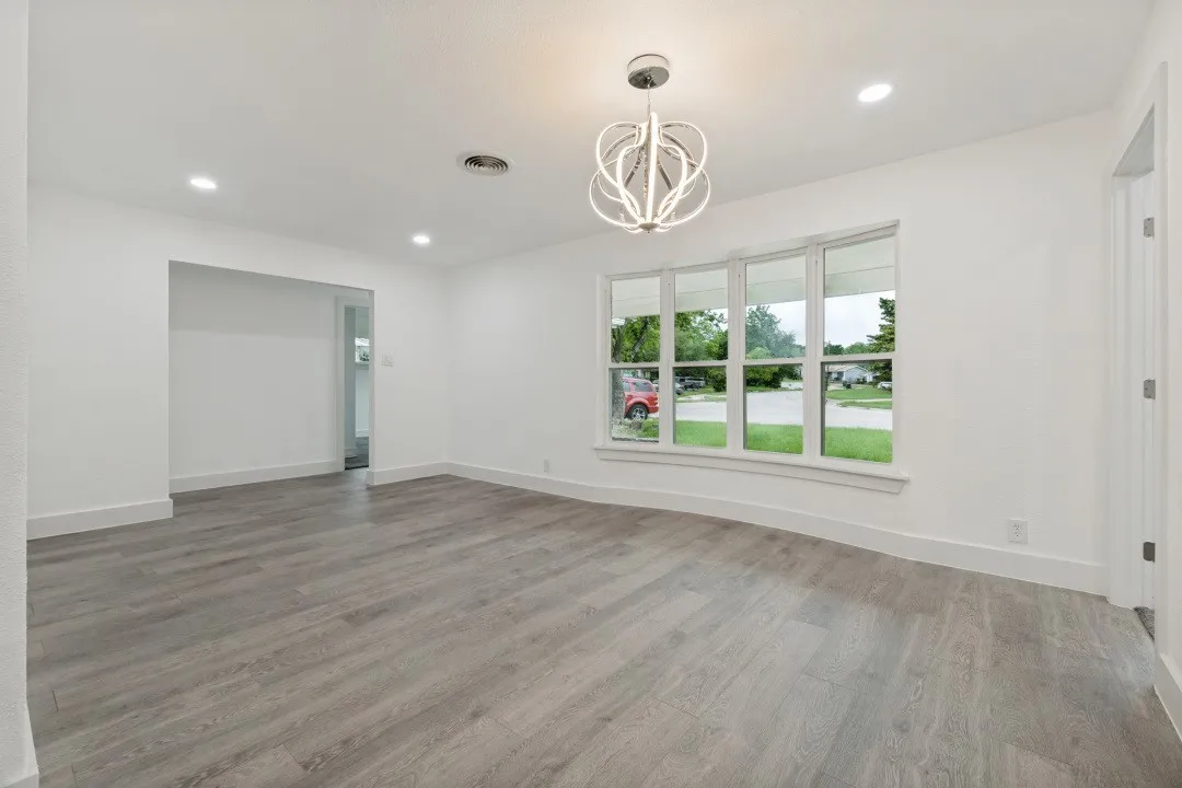 Single Family Residence For Sale in Dallas County , 5718 Trio Lane, Dallas, Texas 75241, 4 Bedroom, 3 Bathroom, 1 Garage spaces, 2,141 Sqft, built in 1961, mls#21365043, Real Estate Agent in Dallas, Homes For Sale in Dallas county, Homes For Sale in Dallas, Realtor in Dallas Texas, Real Estate Brokerage Independent Realty Texas, Luminita Cordes Realtor