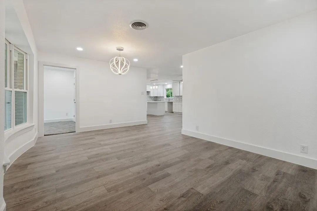 Single Family Residence For Sale in Dallas County , 5718 Trio Lane, Dallas, Texas 75241, 4 Bedroom, 3 Bathroom, 1 Garage spaces, 2,141 Sqft, built in 1961, mls#21365043, Real Estate Agent in Dallas, Homes For Sale in Dallas county, Homes For Sale in Dallas, Realtor in Dallas Texas, Real Estate Brokerage Independent Realty Texas, Luminita Cordes Realtor