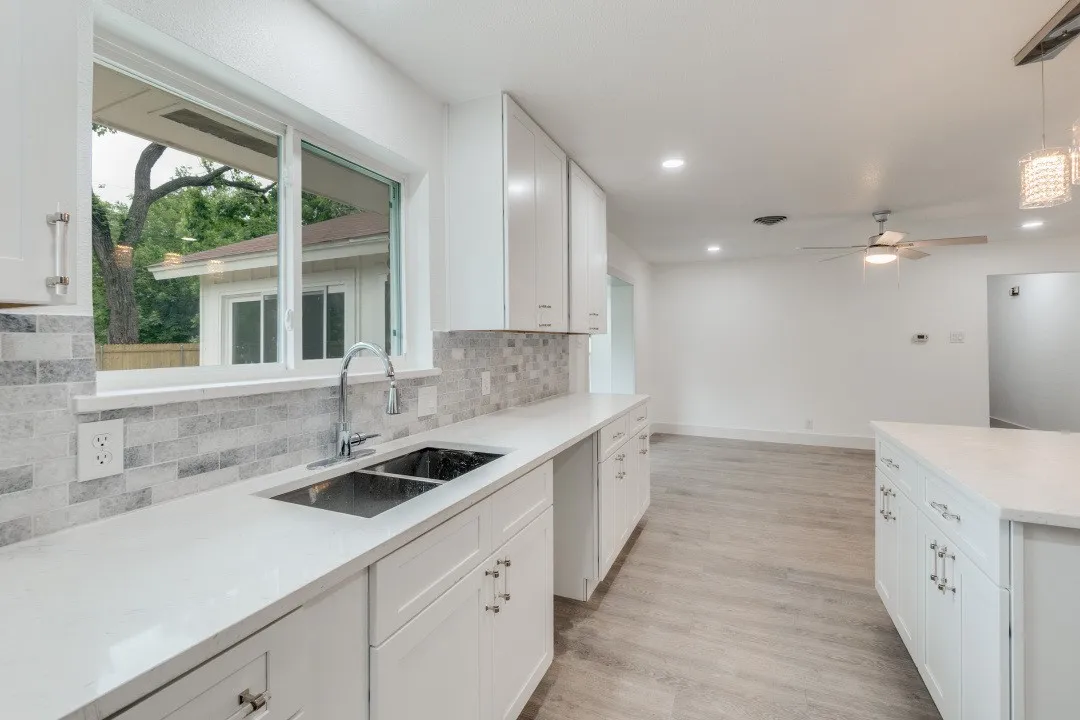 Single Family Residence For Sale in Dallas County , 5718 Trio Lane, Dallas, Texas 75241, 4 Bedroom, 3 Bathroom, 1 Garage spaces, 2,141 Sqft, built in 1961, mls#21365043, Real Estate Agent in Dallas, Homes For Sale in Dallas county, Homes For Sale in Dallas, Realtor in Dallas Texas, Real Estate Brokerage Independent Realty Texas, Luminita Cordes Realtor