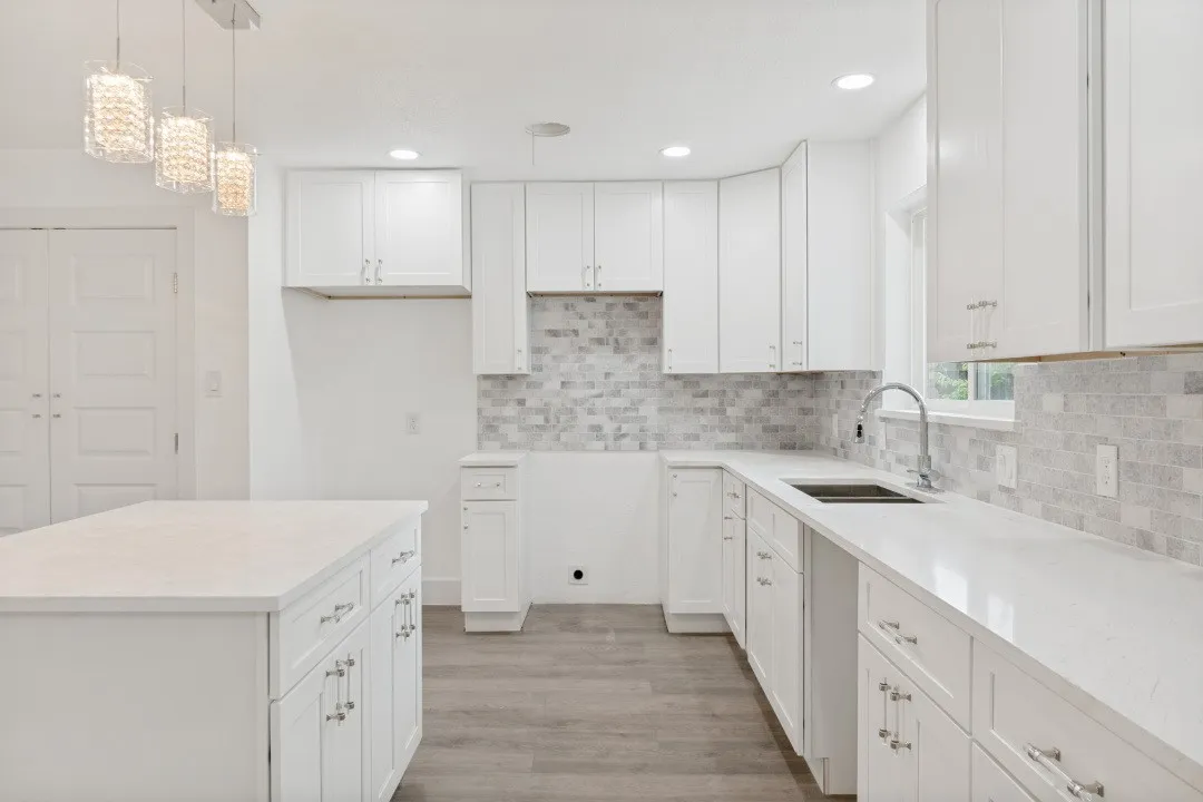 Single Family Residence For Sale in Dallas County , 5718 Trio Lane, Dallas, Texas 75241, 4 Bedroom, 3 Bathroom, 1 Garage spaces, 2,141 Sqft, built in 1961, mls#21365043, Real Estate Agent in Dallas, Homes For Sale in Dallas county, Homes For Sale in Dallas, Realtor in Dallas Texas, Real Estate Brokerage Independent Realty Texas, Luminita Cordes Realtor