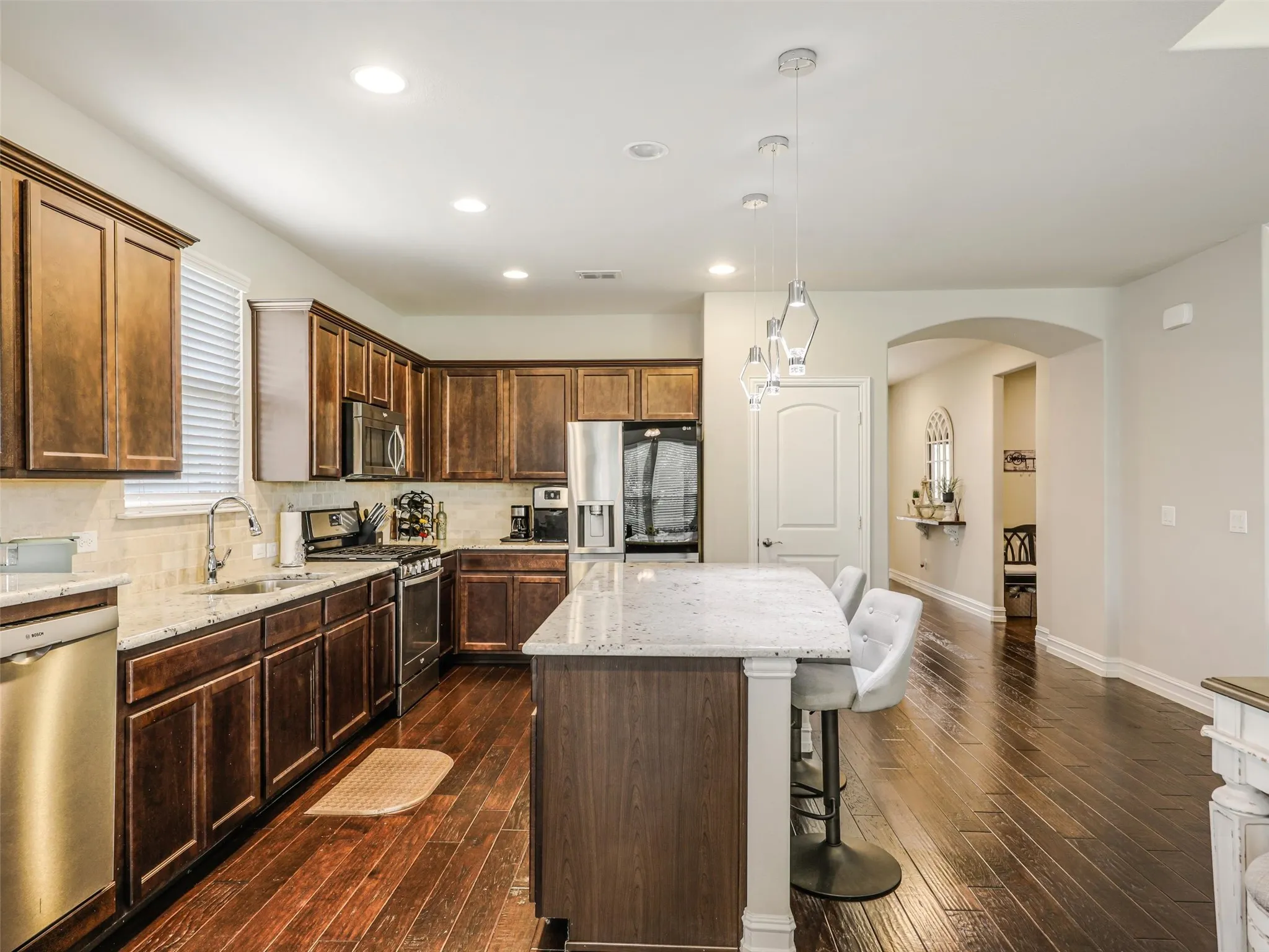 Single Family Residence For Sale in Denton County , 7265 Honeybee Lane, Frisco, Texas 75036, 2 Bedroom, 2 Bathroom, 2 Garage spaces, 1,856 Sqft, built in 2015, mls#21365221, Real Estate Agent in Frisco, Homes For Sale in Denton county, Homes For Sale in Frisco, Realtor in Frisco Texas, Real Estate Brokerage Independent Realty Texas, Luminita Cordes Realtor