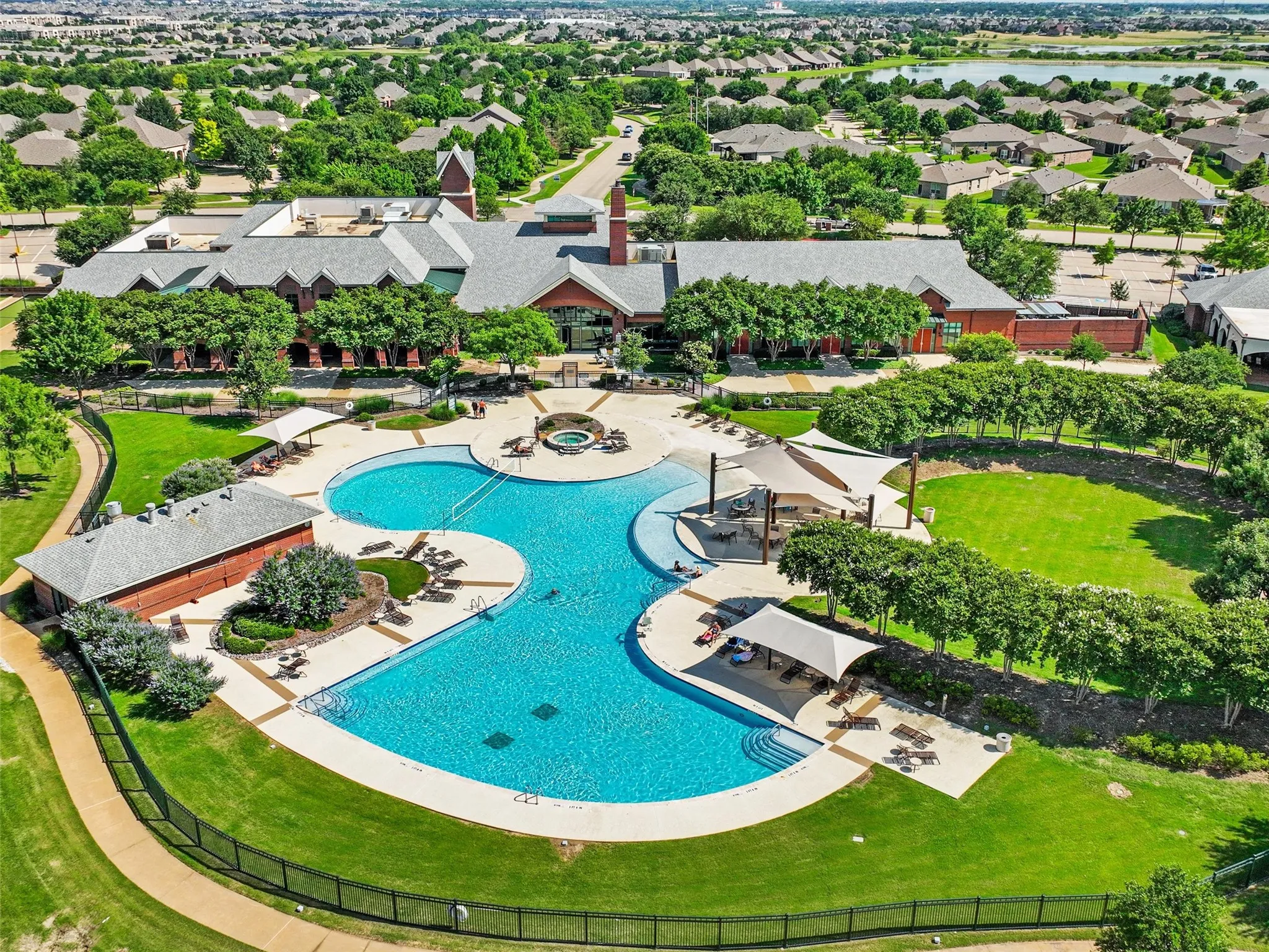 Single Family Residence For Sale in Denton County , 7265 Honeybee Lane, Frisco, Texas 75036, 2 Bedroom, 2 Bathroom, 2 Garage spaces, 1,856 Sqft, built in 2015, mls#21365221, Real Estate Agent in Frisco, Homes For Sale in Denton county, Homes For Sale in Frisco, Realtor in Frisco Texas, Real Estate Brokerage Independent Realty Texas, Luminita Cordes Realtor