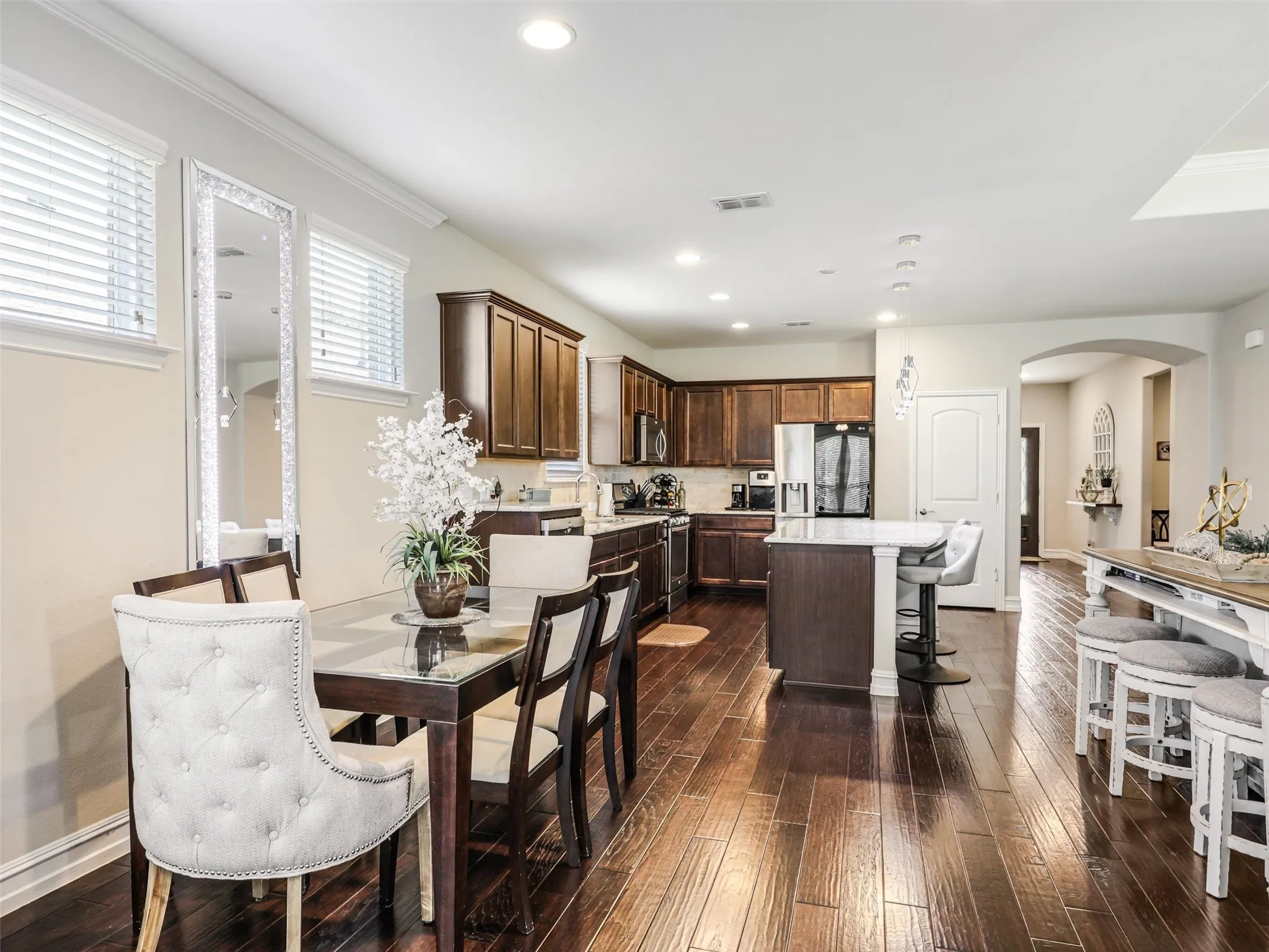 Single Family Residence For Sale in Denton County , 7265 Honeybee Lane, Frisco, Texas 75036, 2 Bedroom, 2 Bathroom, 2 Garage spaces, 1,856 Sqft, built in 2015, mls#21365221, Real Estate Agent in Frisco, Homes For Sale in Denton county, Homes For Sale in Frisco, Realtor in Frisco Texas, Real Estate Brokerage Independent Realty Texas, Luminita Cordes Realtor