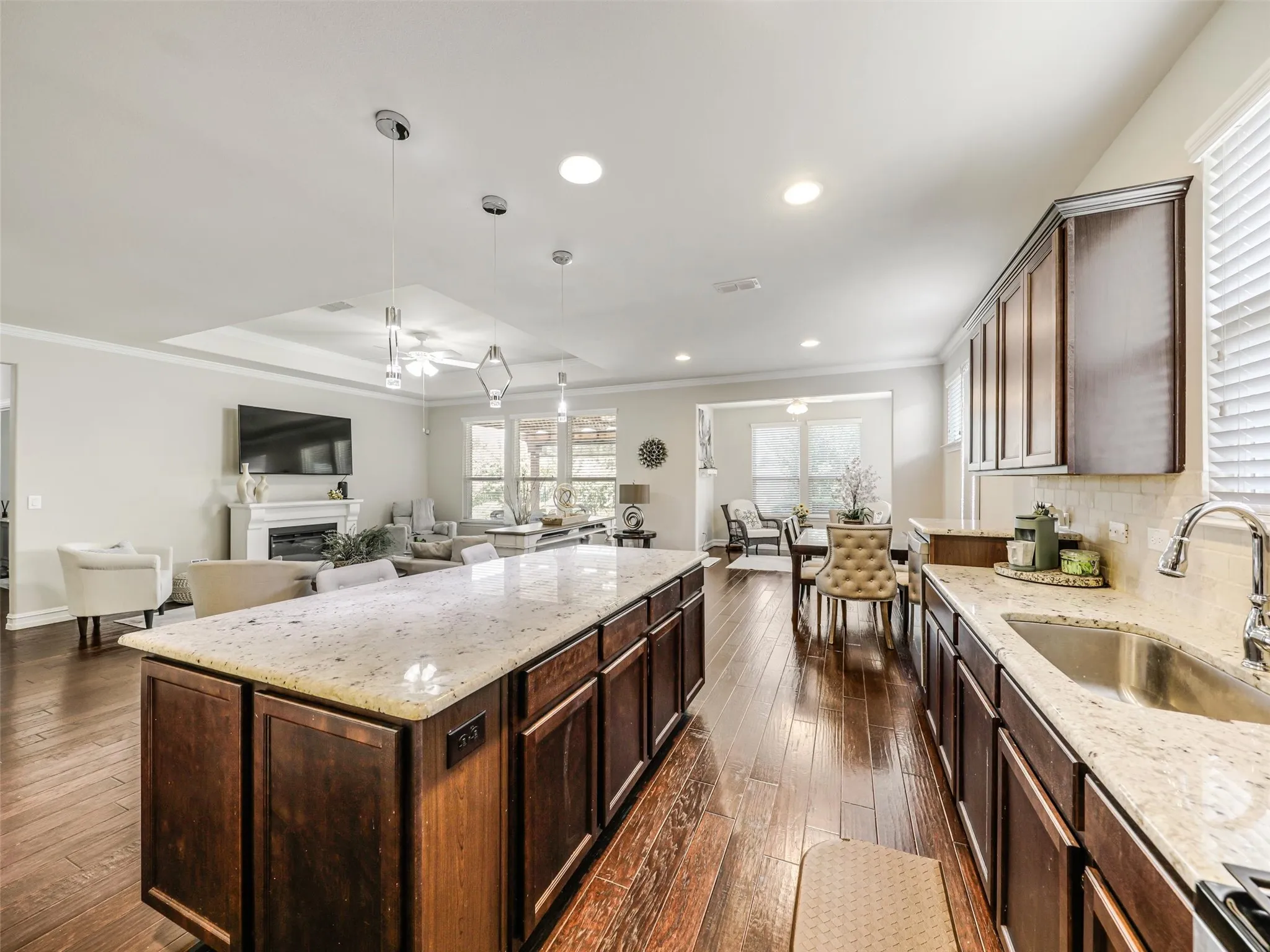 Single Family Residence For Sale in Denton County , 7265 Honeybee Lane, Frisco, Texas 75036, 2 Bedroom, 2 Bathroom, 2 Garage spaces, 1,856 Sqft, built in 2015, mls#21365221, Real Estate Agent in Frisco, Homes For Sale in Denton county, Homes For Sale in Frisco, Realtor in Frisco Texas, Real Estate Brokerage Independent Realty Texas, Luminita Cordes Realtor