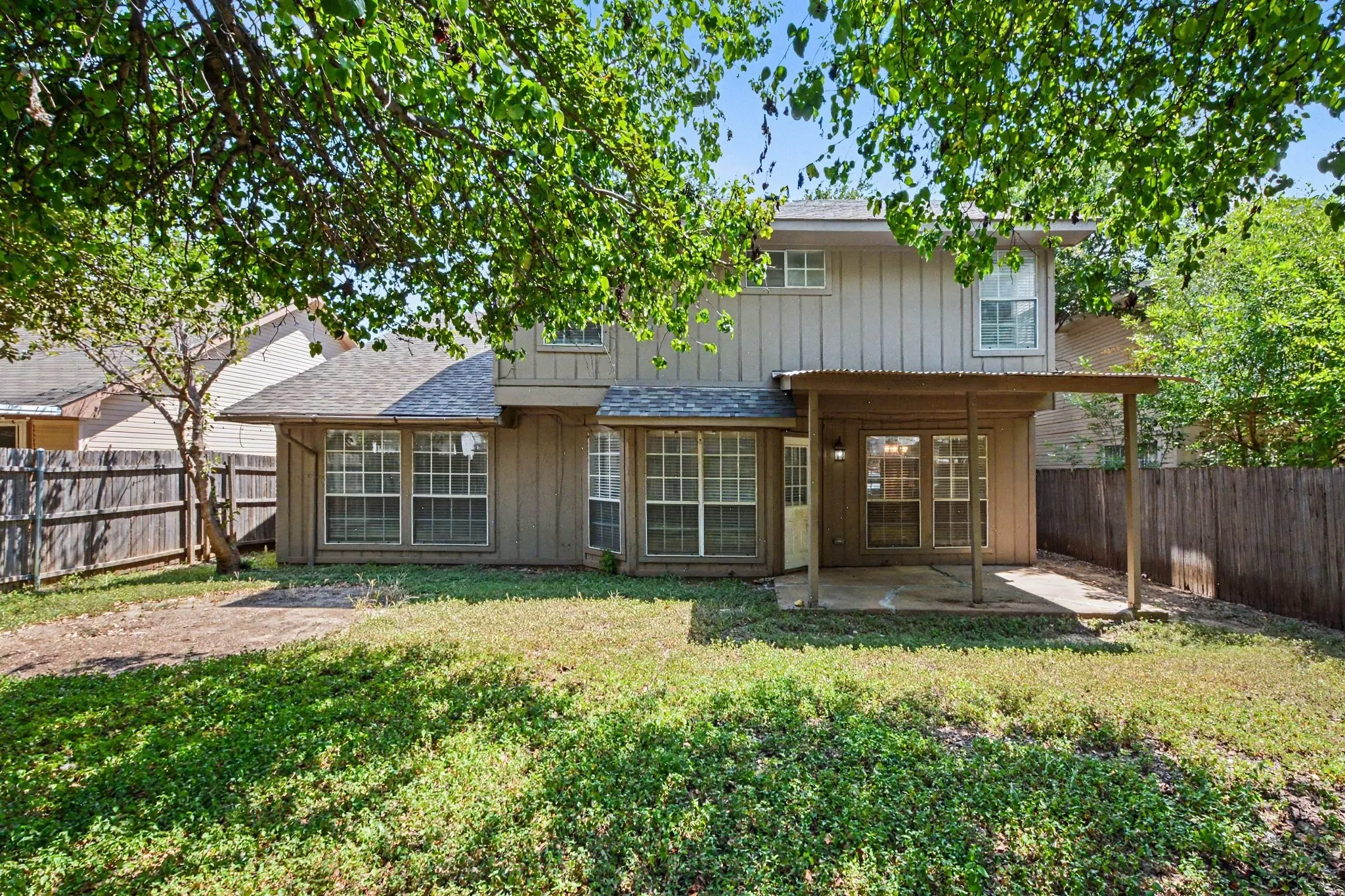 Single Family Residence For Sale in Tarrant County , 4721 Waterway Drive N, Fort Worth, Texas 76137, 3 Bedroom, 3 Bathroom, 2 Garage spaces, 1,763 Sqft, built in 1987, mls#21365346, Real Estate Agent in Fort Worth, Homes For Sale in Tarrant county, Homes For Sale in Fort Worth, Realtor in Fort Worth Texas, Real Estate Brokerage Independent Realty Texas, Luminita Cordes Realtor