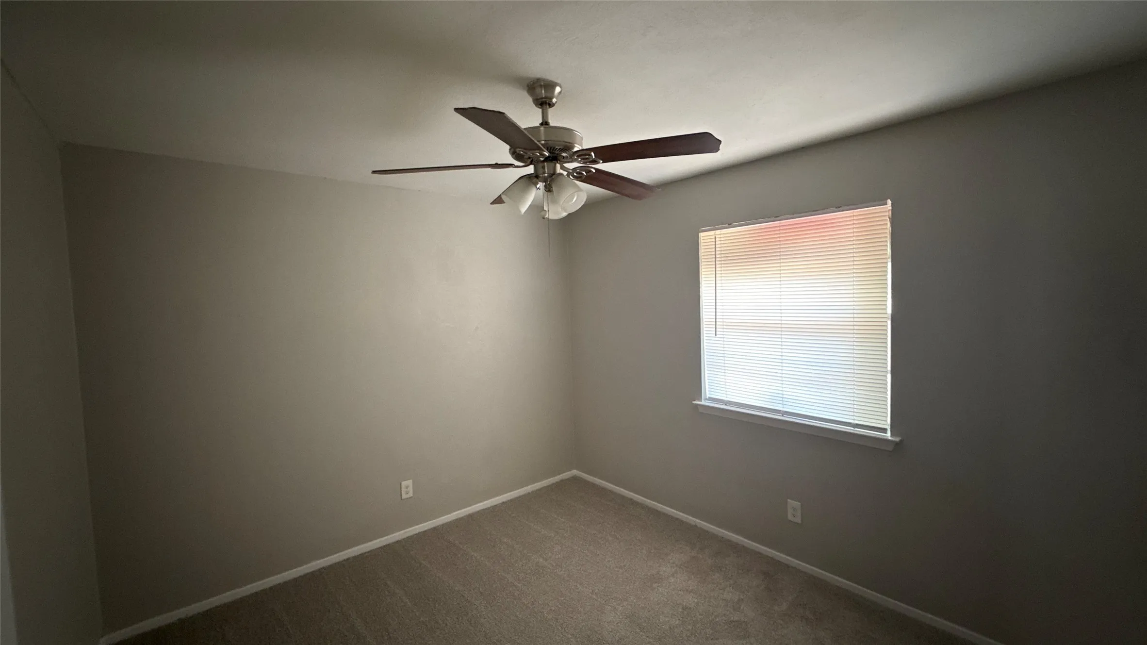 Single Family Residence For Rent in Dallas County , 3244 Little River Drive, Dallas, Texas 75241, 3 Bedroom, 2 Bathroom, 1 Garage spaces, 1,382 Sqft, built in 1972, mls#21365347, Real Estate Agent in Dallas, Homes For Rent in Dallas county, Homes For Rent in Dallas, Realtor in Dallas Texas, Real Estate Brokerage Independent Realty Texas, Luminita Cordes Realtor