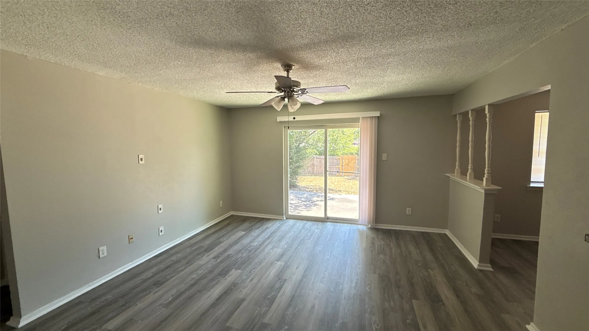 Single Family Residence For Rent in Dallas County , 3244 Little River Drive, Dallas, Texas 75241, 3 Bedroom, 2 Bathroom, 1 Garage spaces, 1,382 Sqft, built in 1972, mls#21365347, Real Estate Agent in Dallas, Homes For Rent in Dallas county, Homes For Rent in Dallas, Realtor in Dallas Texas, Real Estate Brokerage Independent Realty Texas, Luminita Cordes Realtor