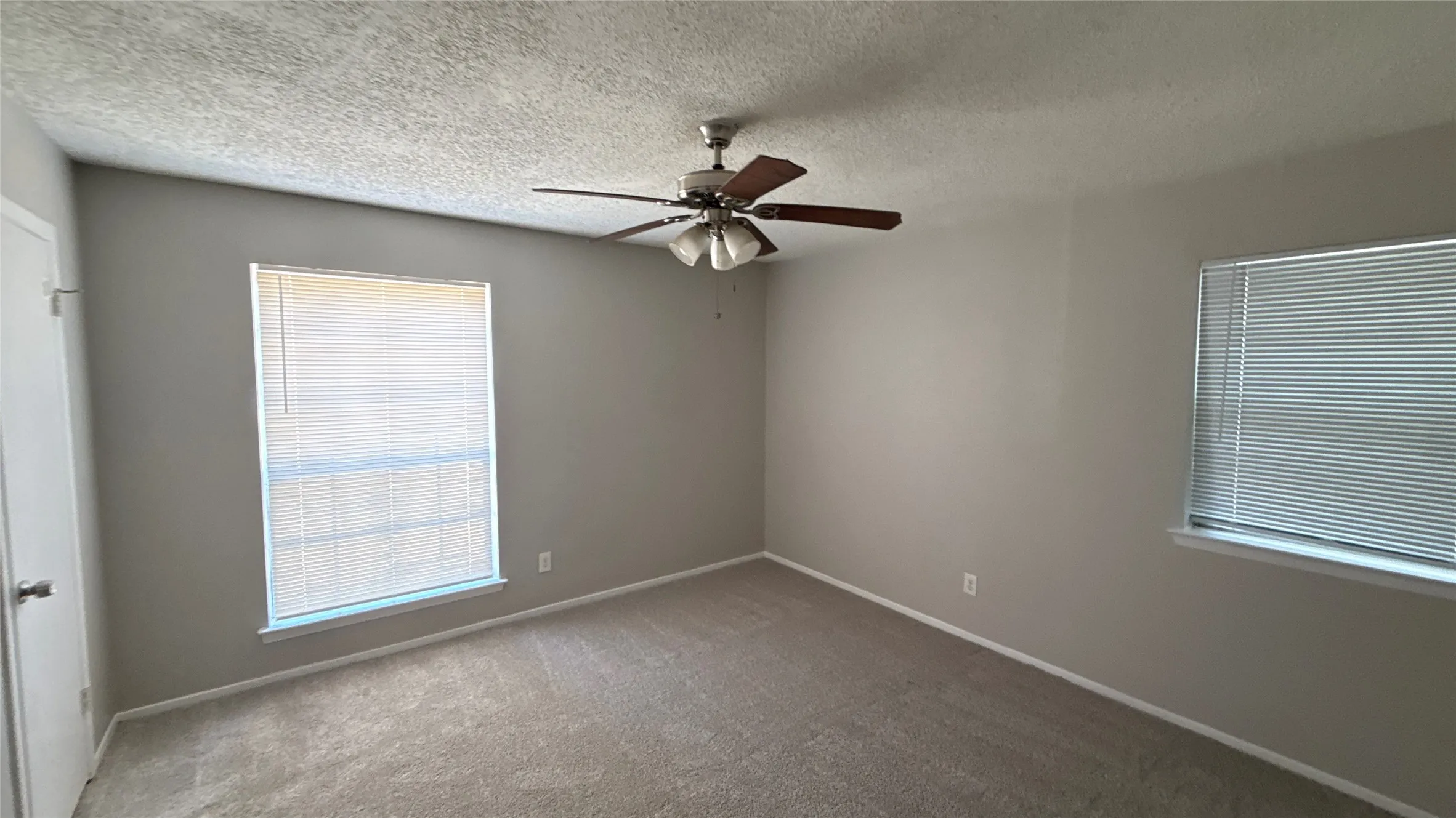 Single Family Residence For Rent in Dallas County , 3244 Little River Drive, Dallas, Texas 75241, 3 Bedroom, 2 Bathroom, 1 Garage spaces, 1,382 Sqft, built in 1972, mls#21365347, Real Estate Agent in Dallas, Homes For Rent in Dallas county, Homes For Rent in Dallas, Realtor in Dallas Texas, Real Estate Brokerage Independent Realty Texas, Luminita Cordes Realtor