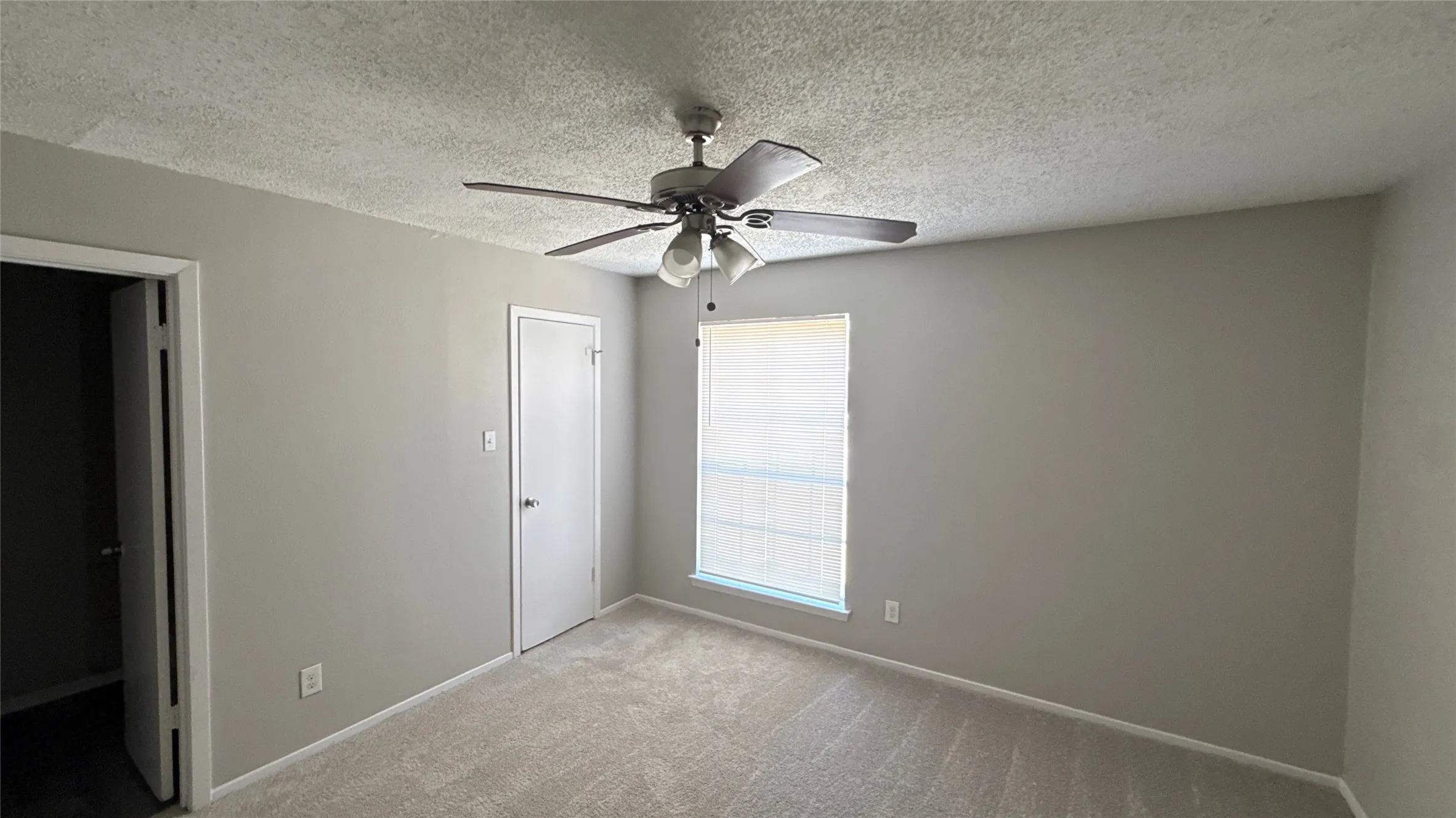 Single Family Residence For Rent in Dallas County , 3244 Little River Drive, Dallas, Texas 75241, 3 Bedroom, 2 Bathroom, 1 Garage spaces, 1,382 Sqft, built in 1972, mls#21365347, Real Estate Agent in Dallas, Homes For Rent in Dallas county, Homes For Rent in Dallas, Realtor in Dallas Texas, Real Estate Brokerage Independent Realty Texas, Luminita Cordes Realtor